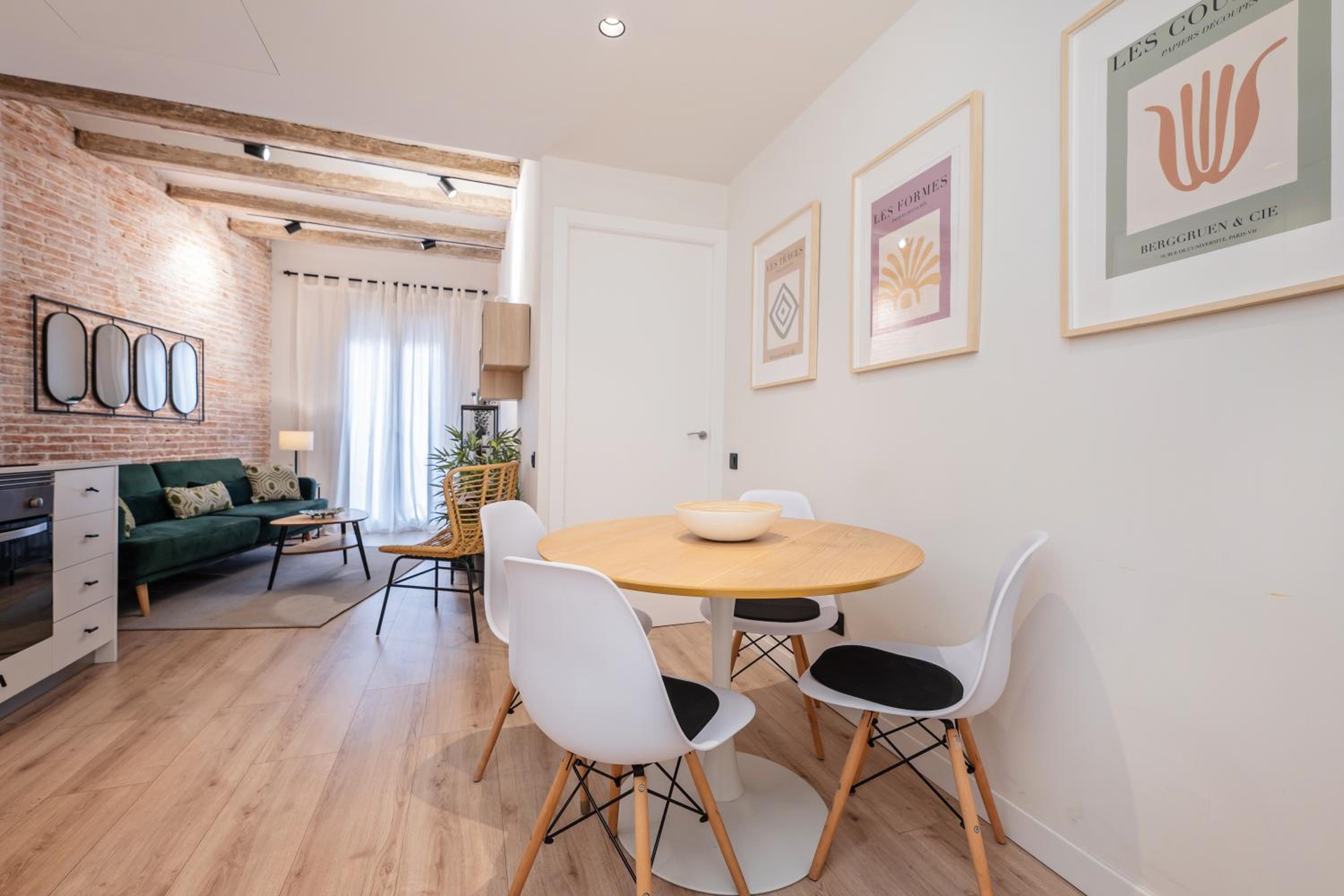 Two-Bedroom Apartment with Terrace photo 3