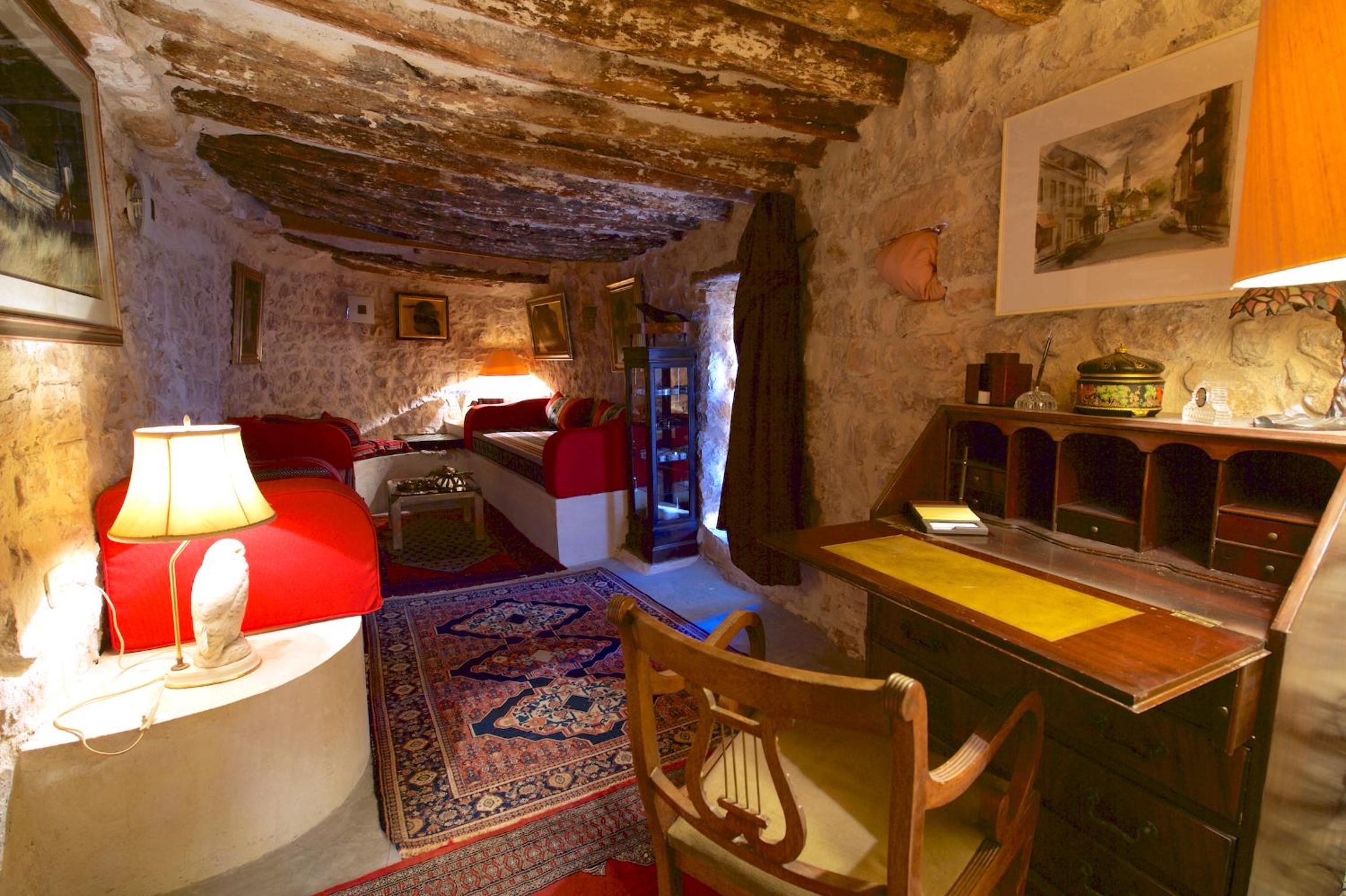 Suite with Mountain View photo 3
