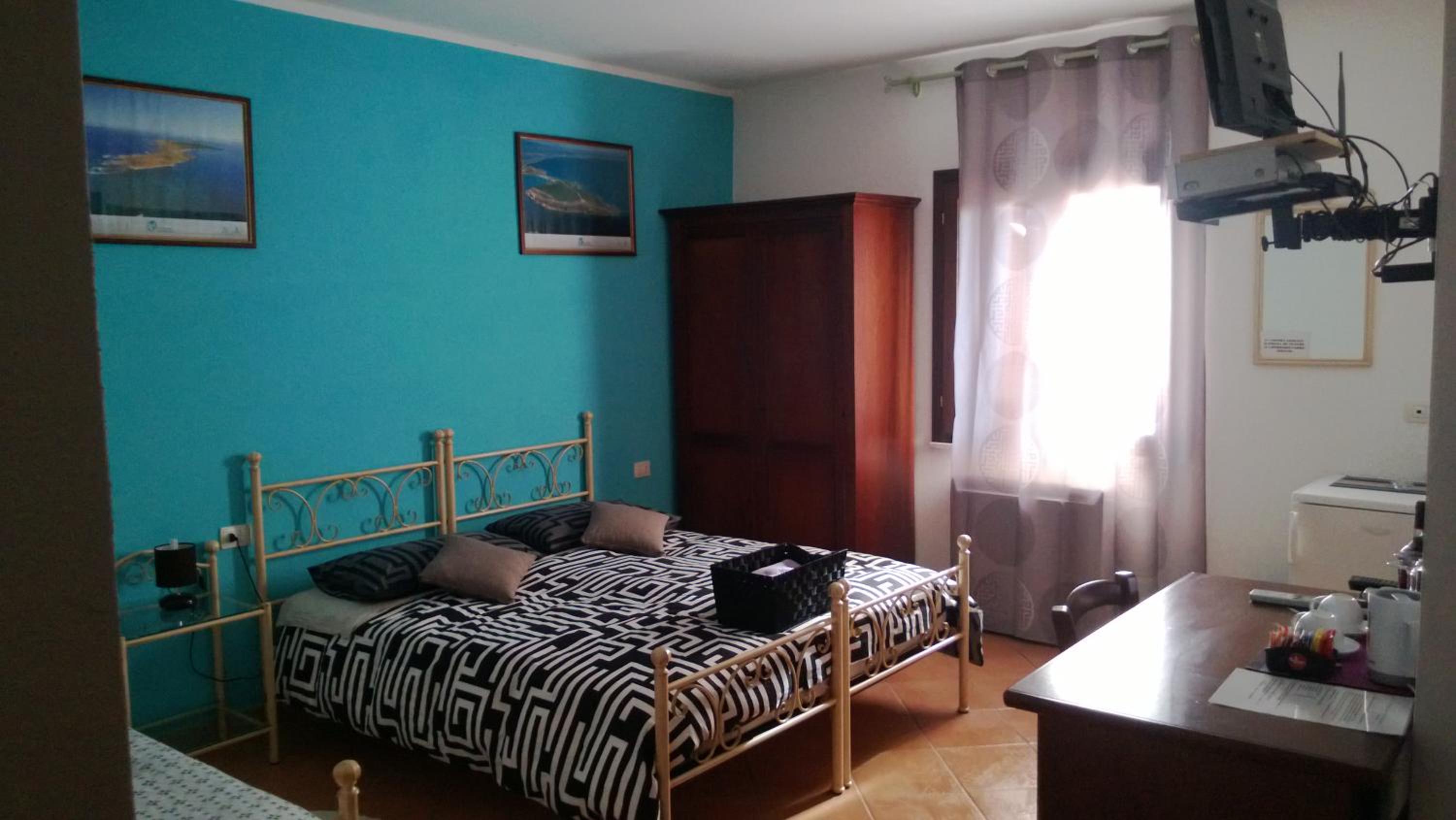 Family Room (2 Adults + 2 Children) photo 1