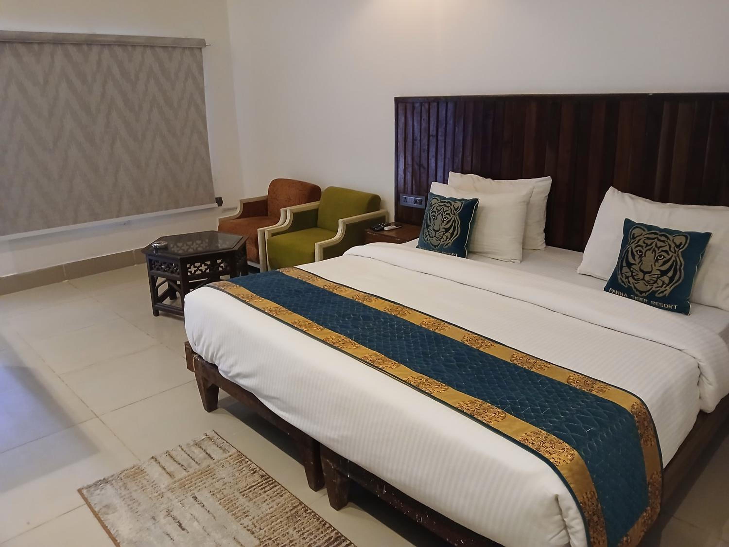 Superior King Room - Photo 7
