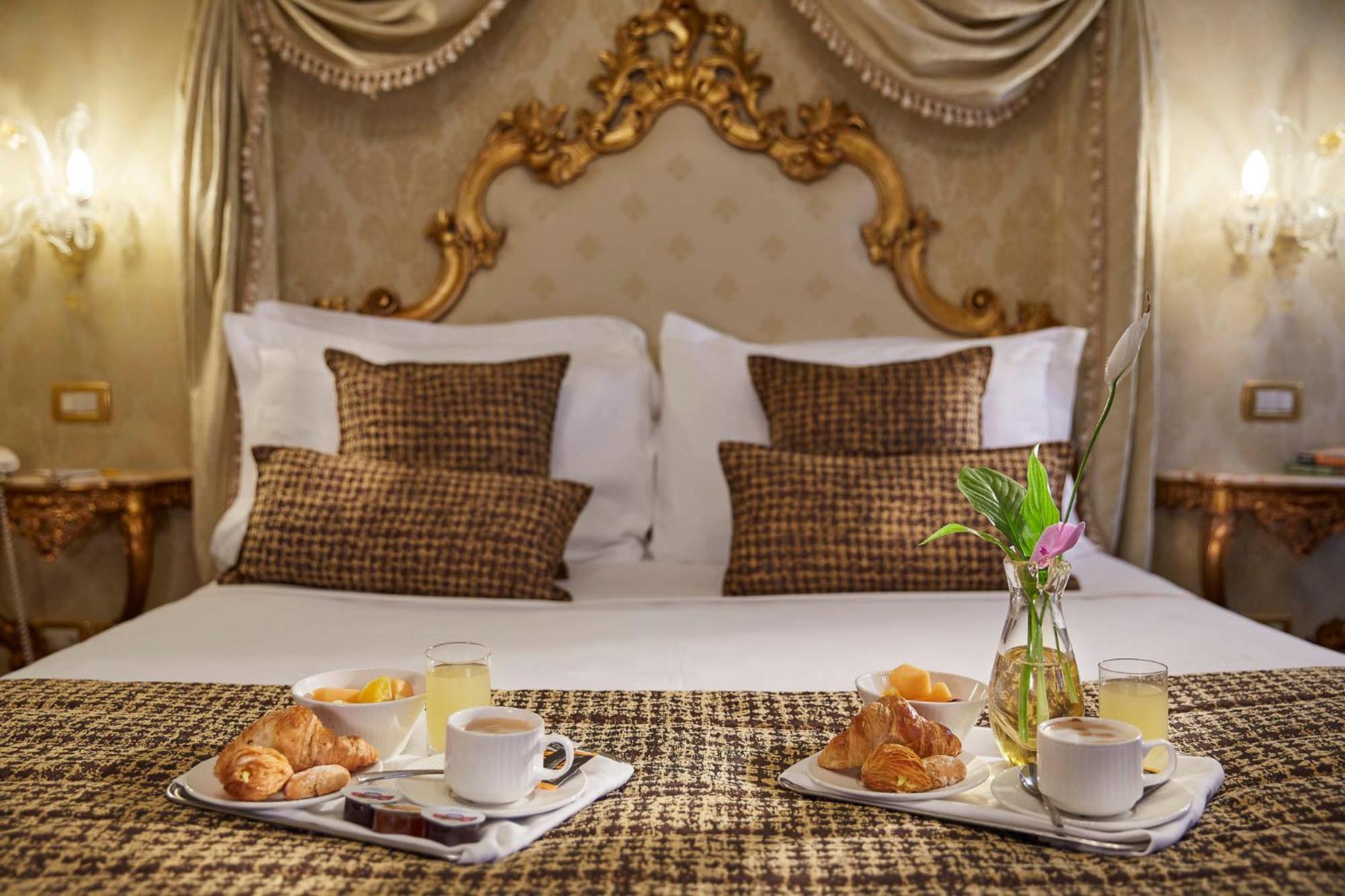 Superior Double or Twin Room photo 3