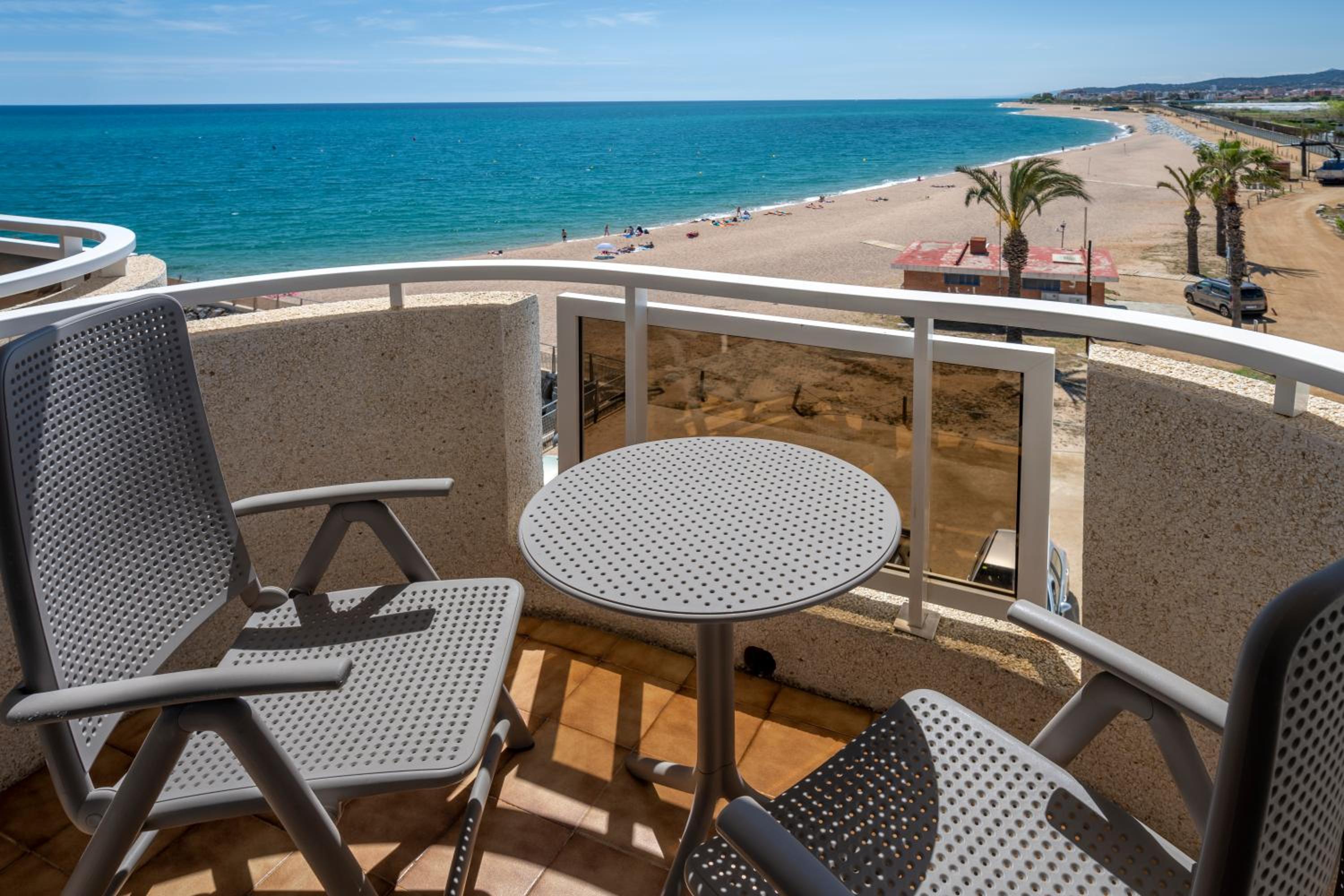 Double Room with Sea View - Photo 4