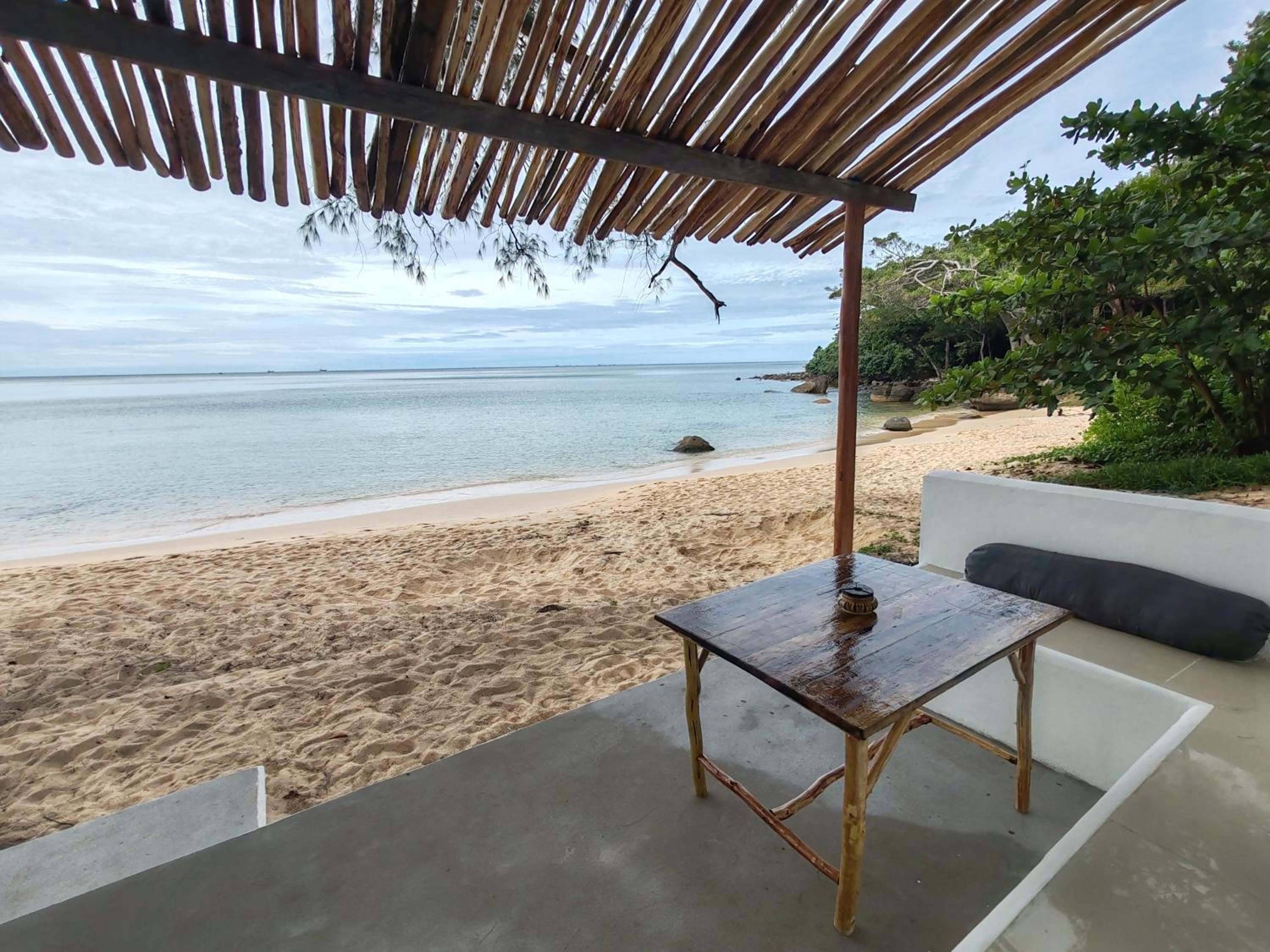 Deluxe Bungalow with Sea View - Photo 7