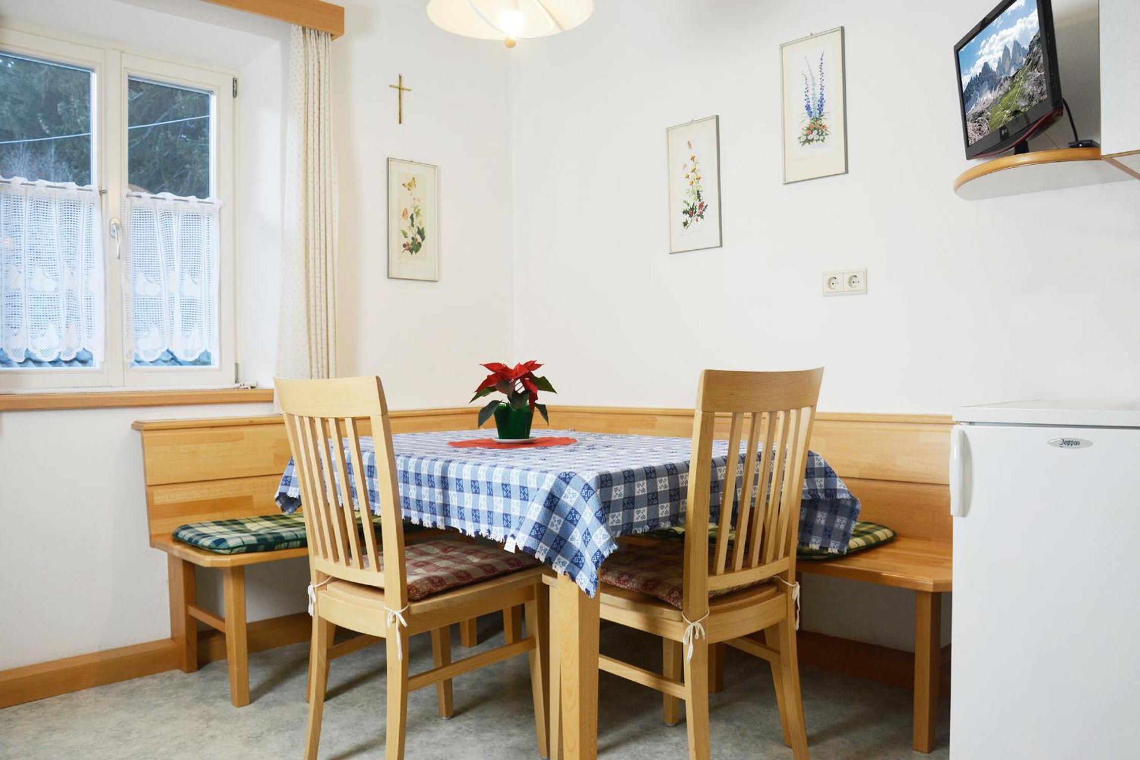 Two-Bedroom Apartment with Balcony photo 1