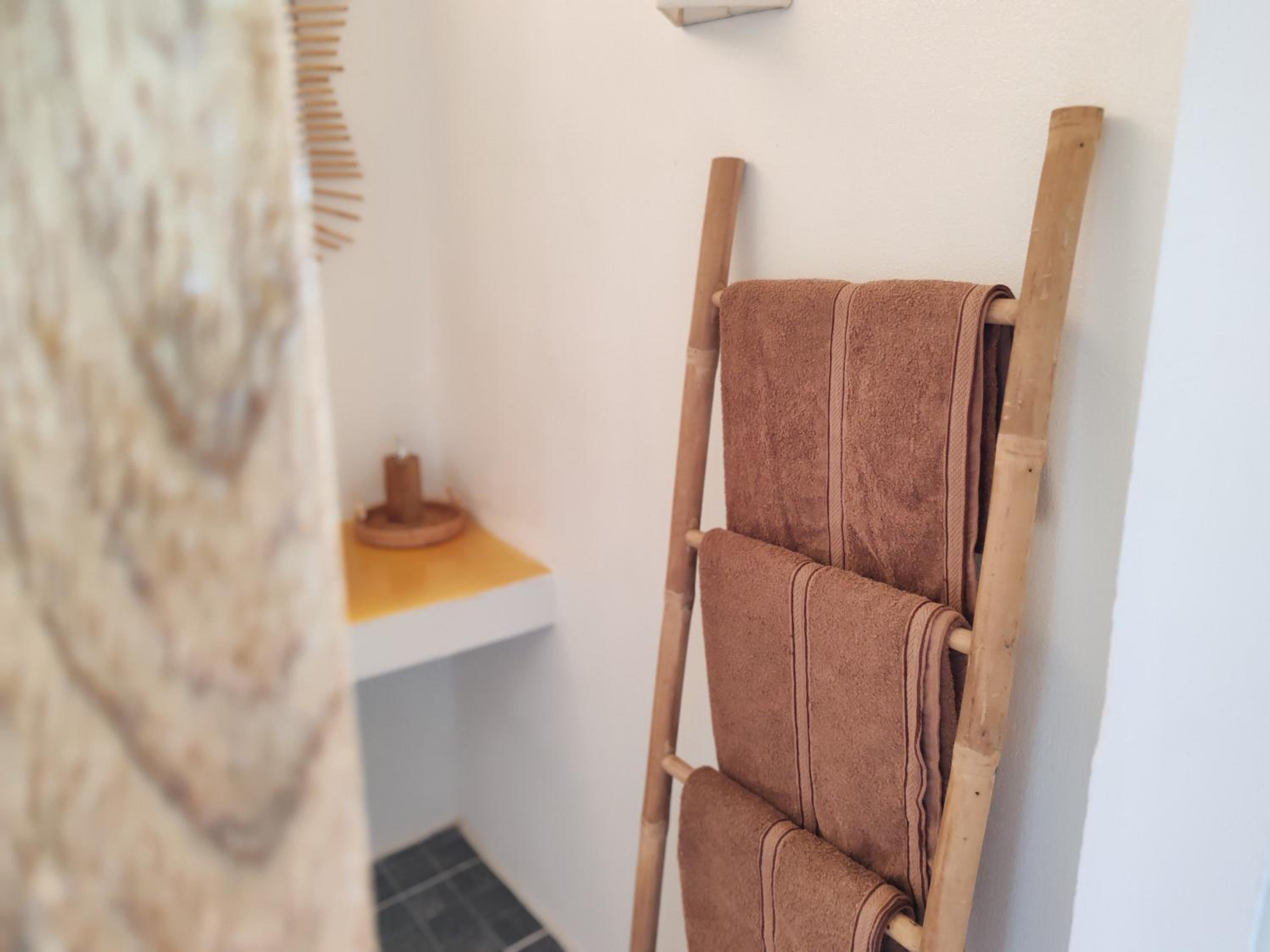 Deluxe Bungalow with Sea View - Photo 12