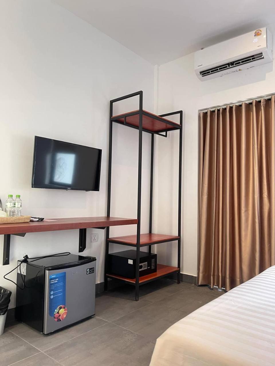Double Room with Balcony - Photo 2