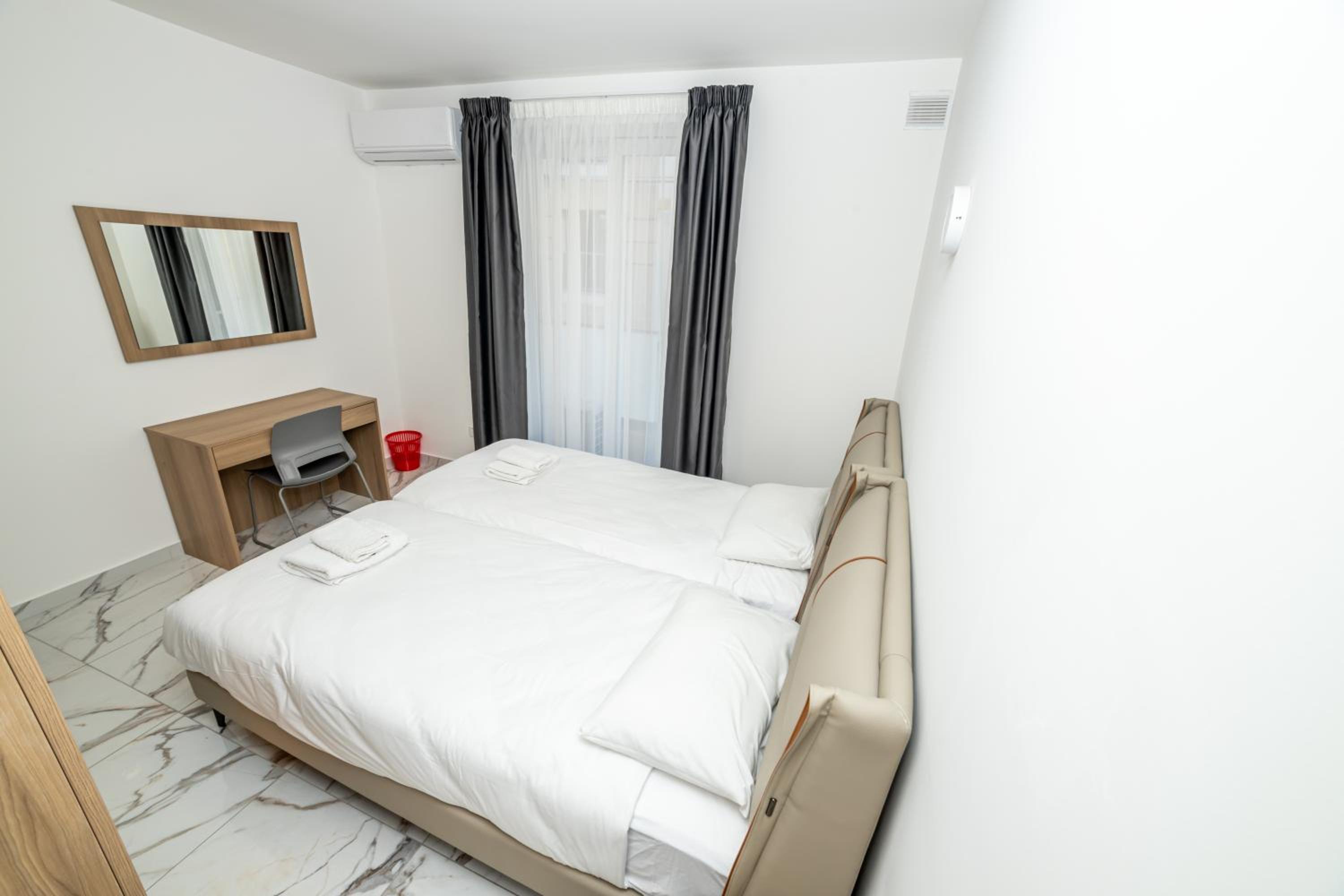 Two-Bedroom Deluxe Apartment with Balcony
