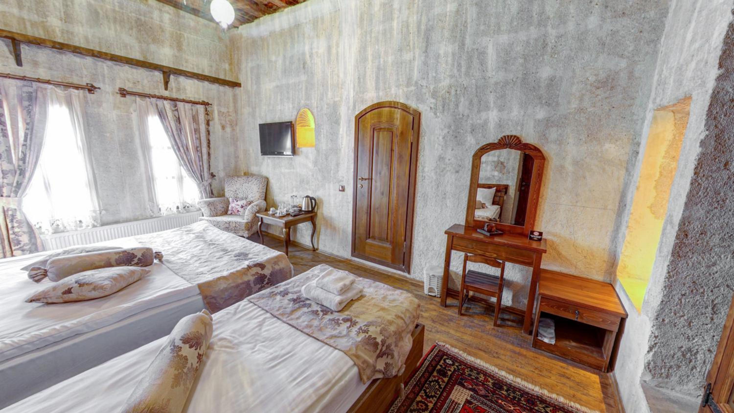Superior Triple Room photo 2