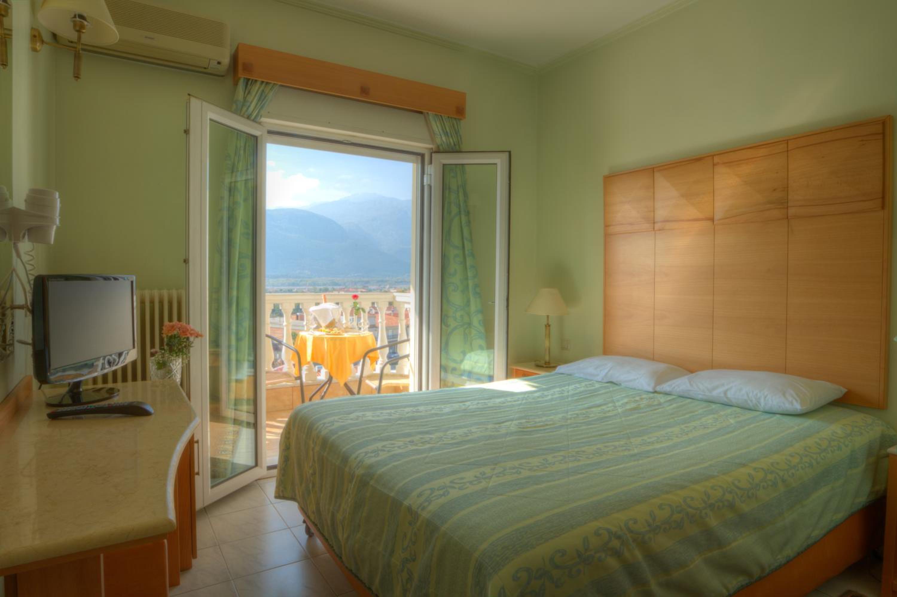 Double Room with Balcony - Photo 1