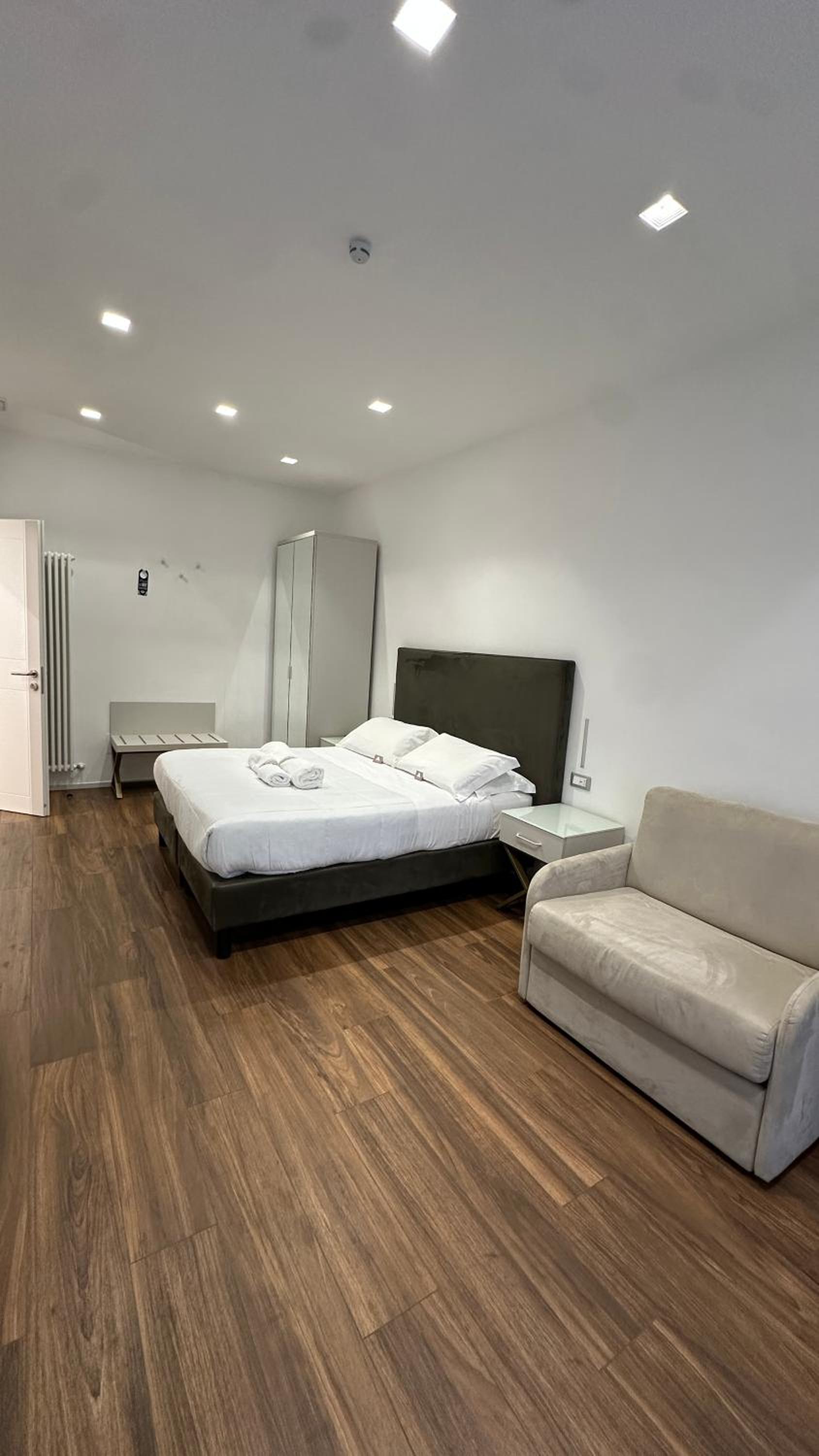 Comfort Triple Room with Shower photo 3