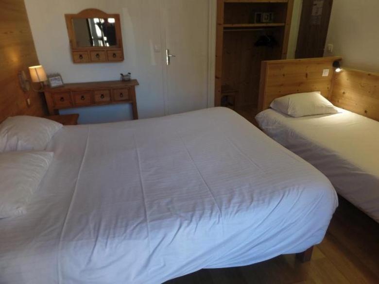 Triple Room with Shower photo 1