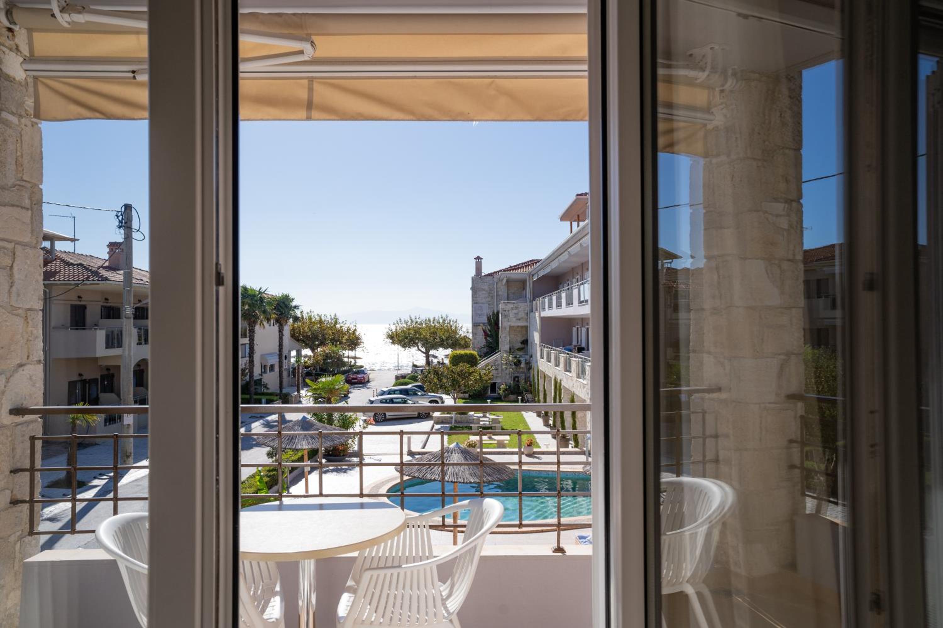 Standard Twin Room with Sea View