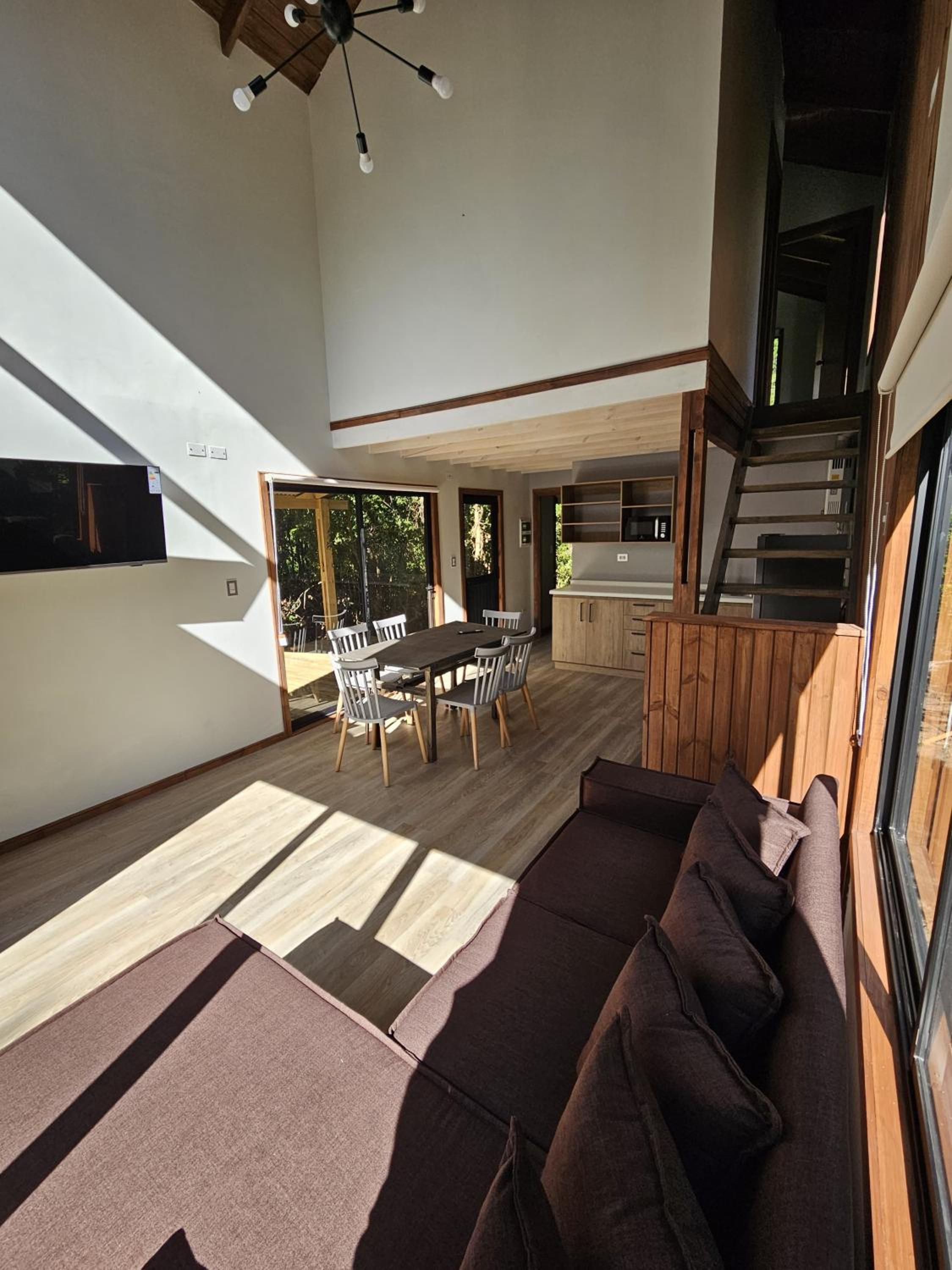 Three-Bedroom House photo 3