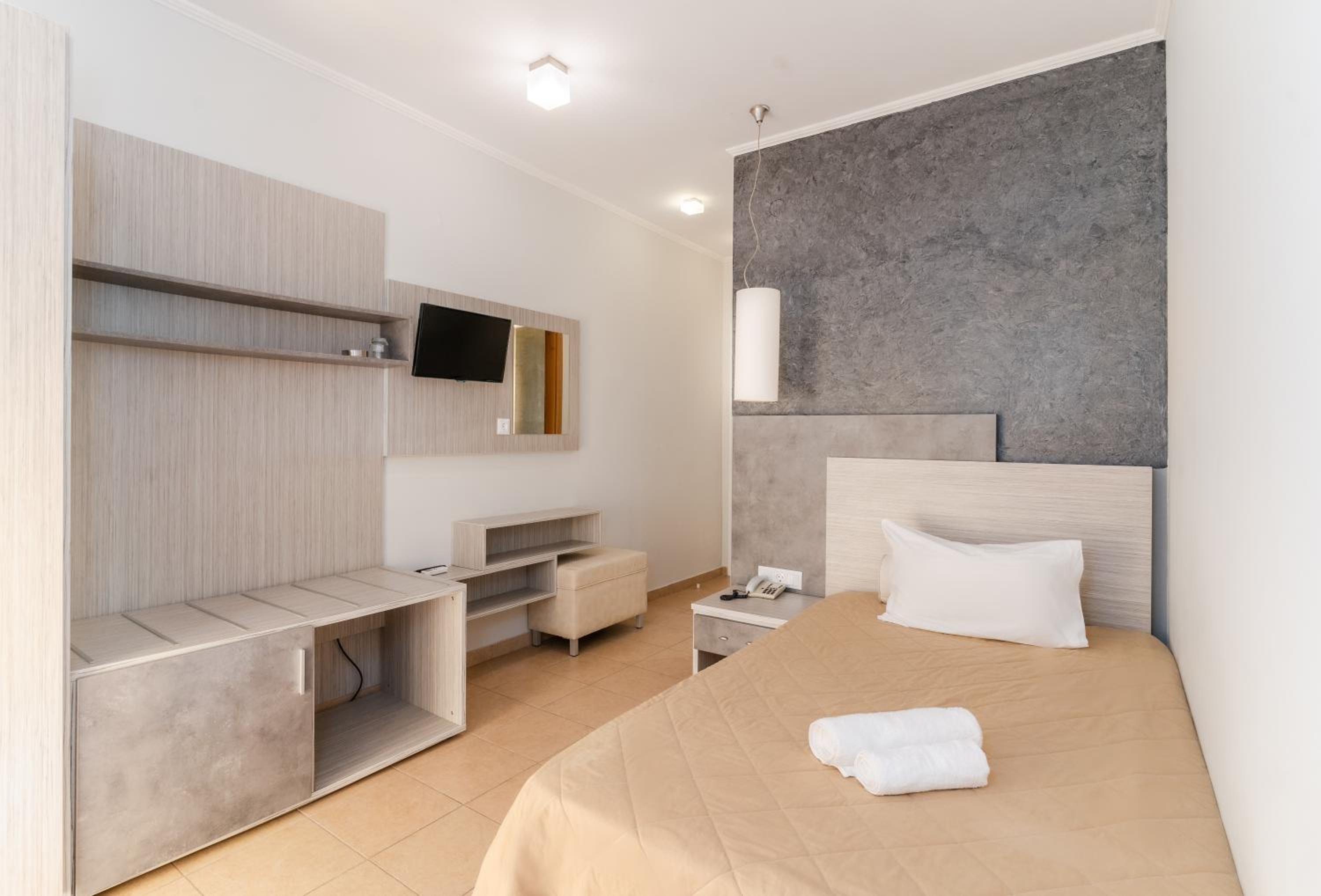 Standard Single Room with Shower