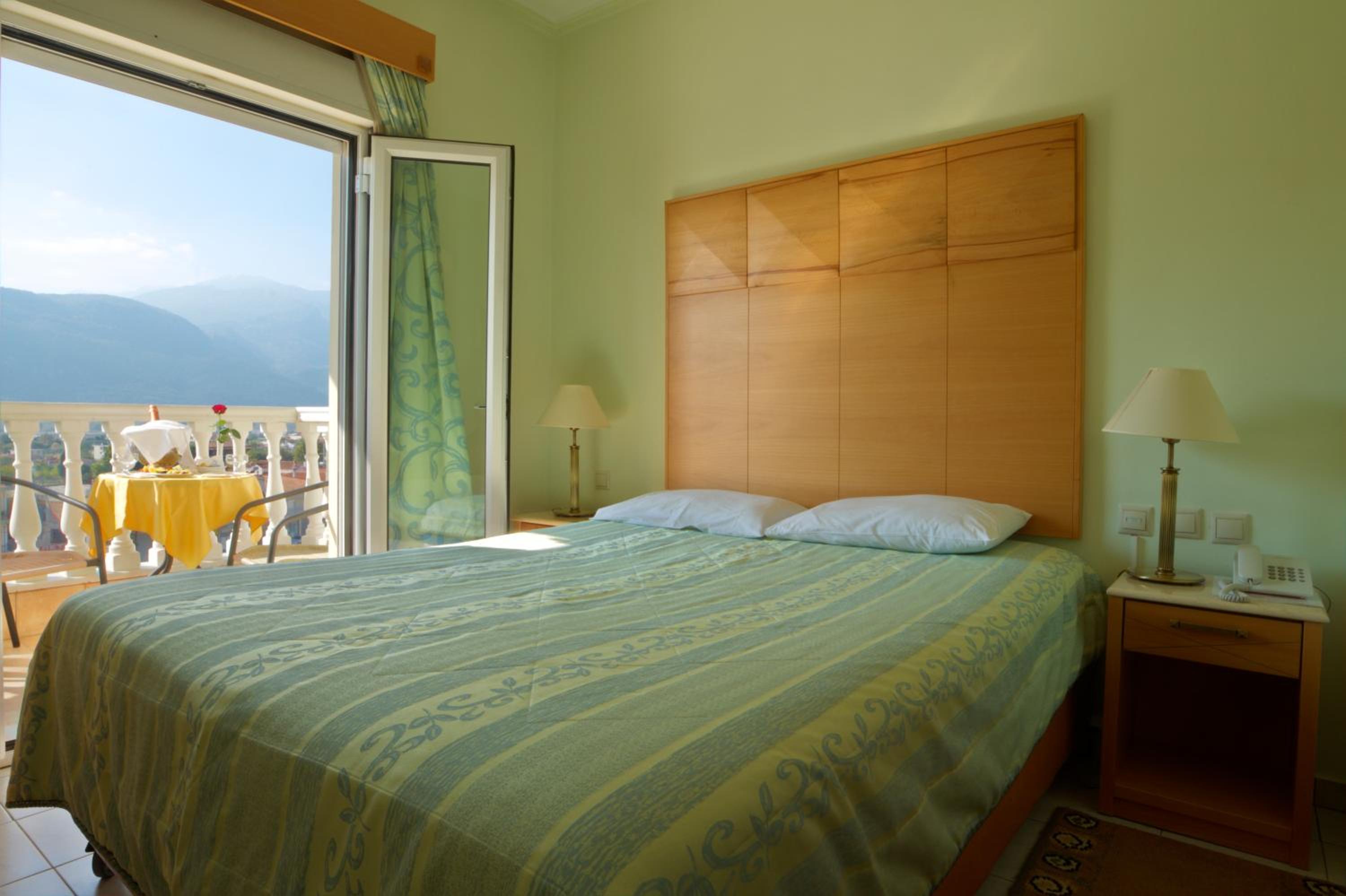 Double Room with Balcony - Photo 2