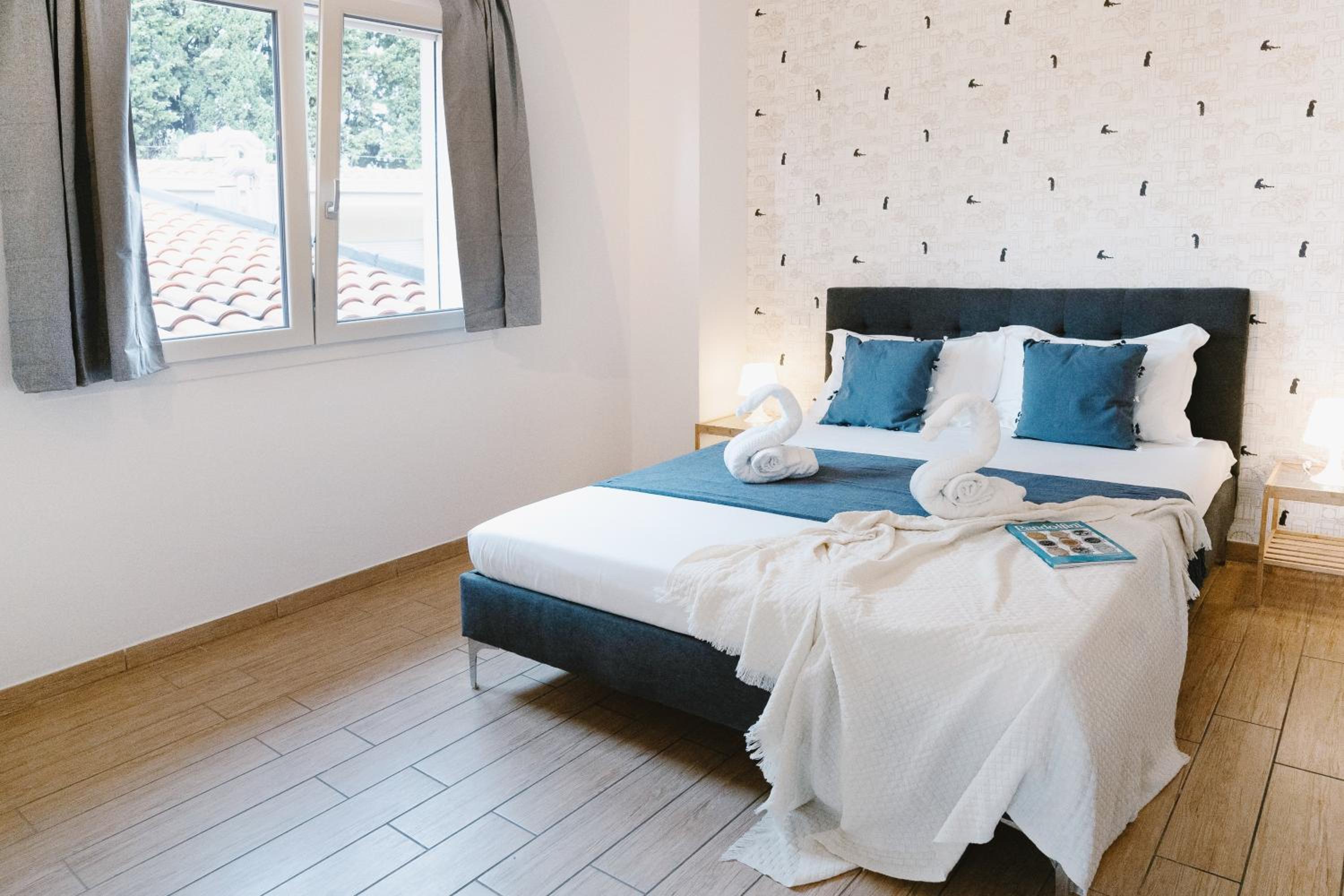 Two-Bedroom Deluxe Apartment with Garden View photo 3