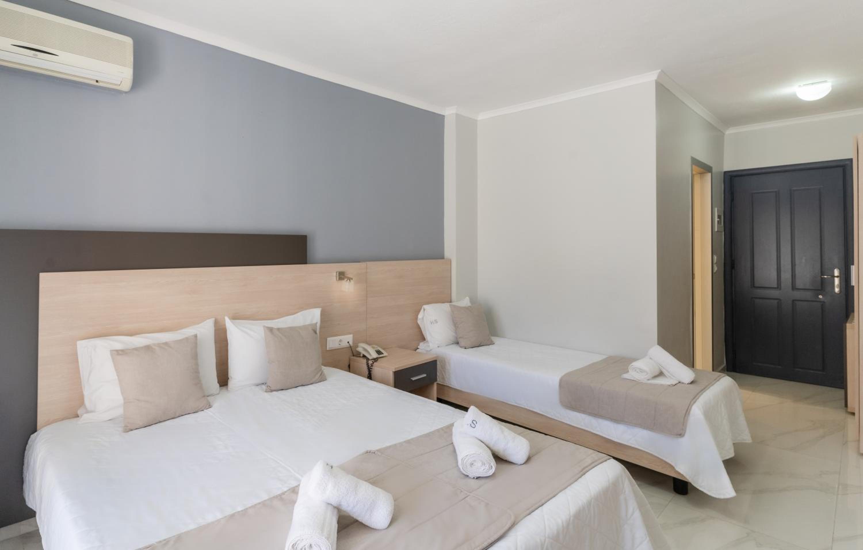 Deluxe Triple Room - Photo 3