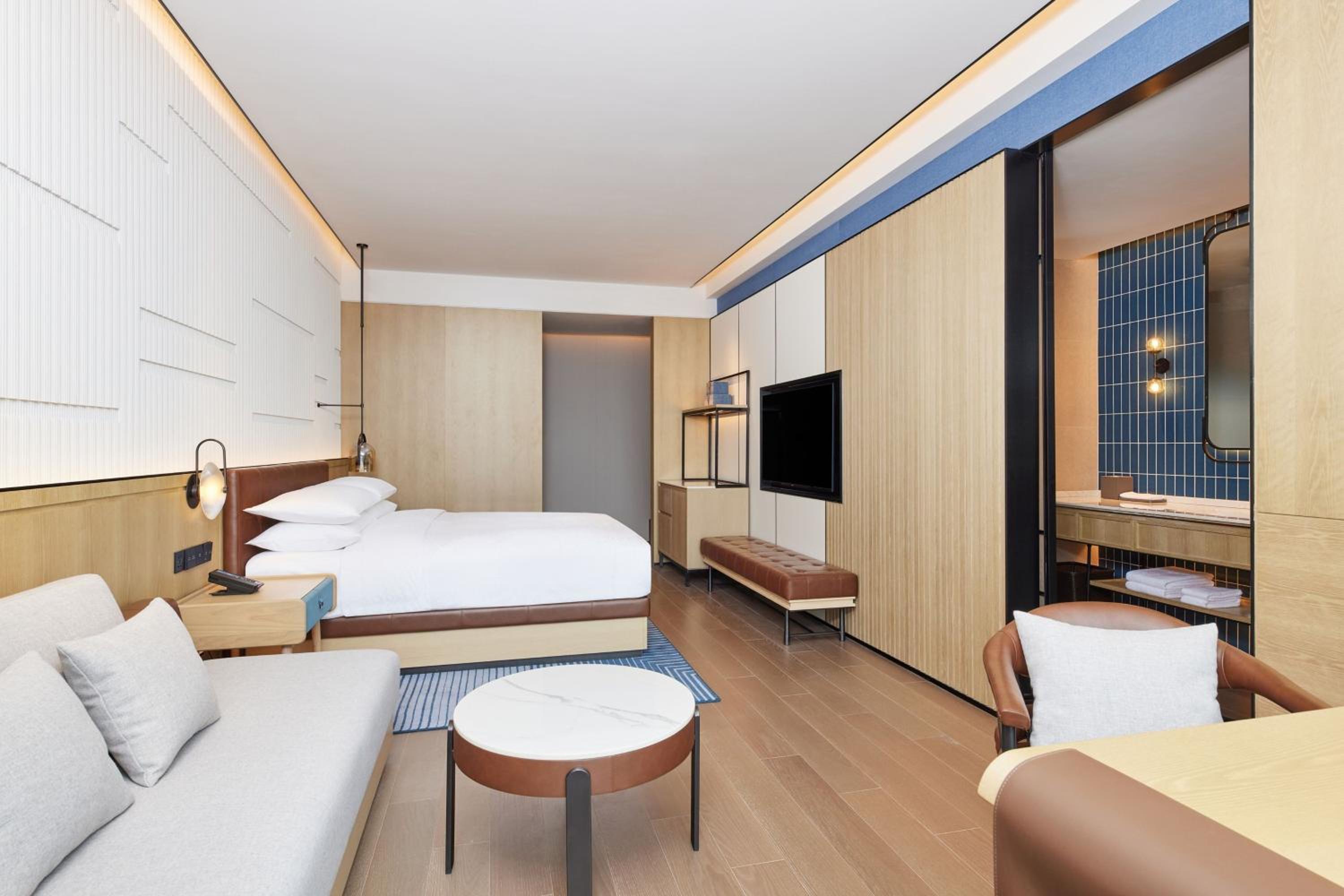 Premium King Room