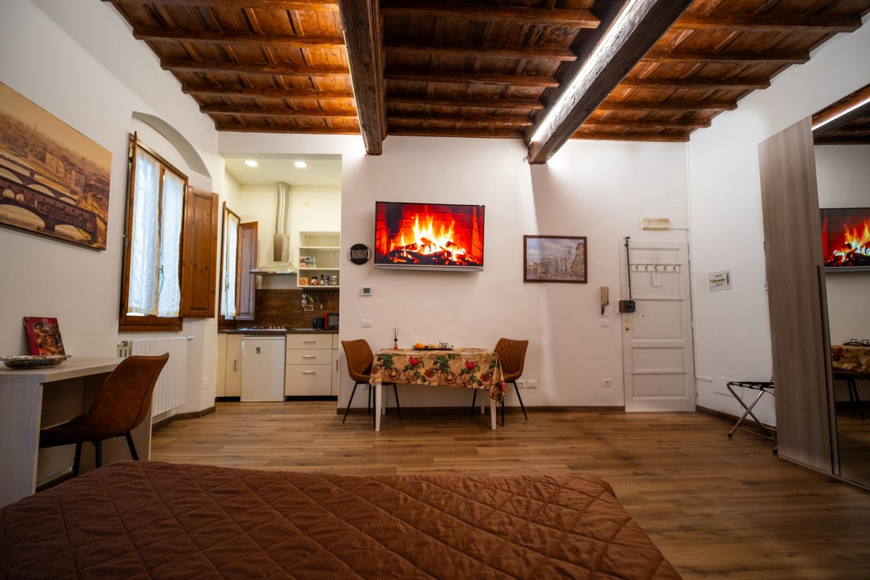 Studio Apartment with One Double Bed photo 1