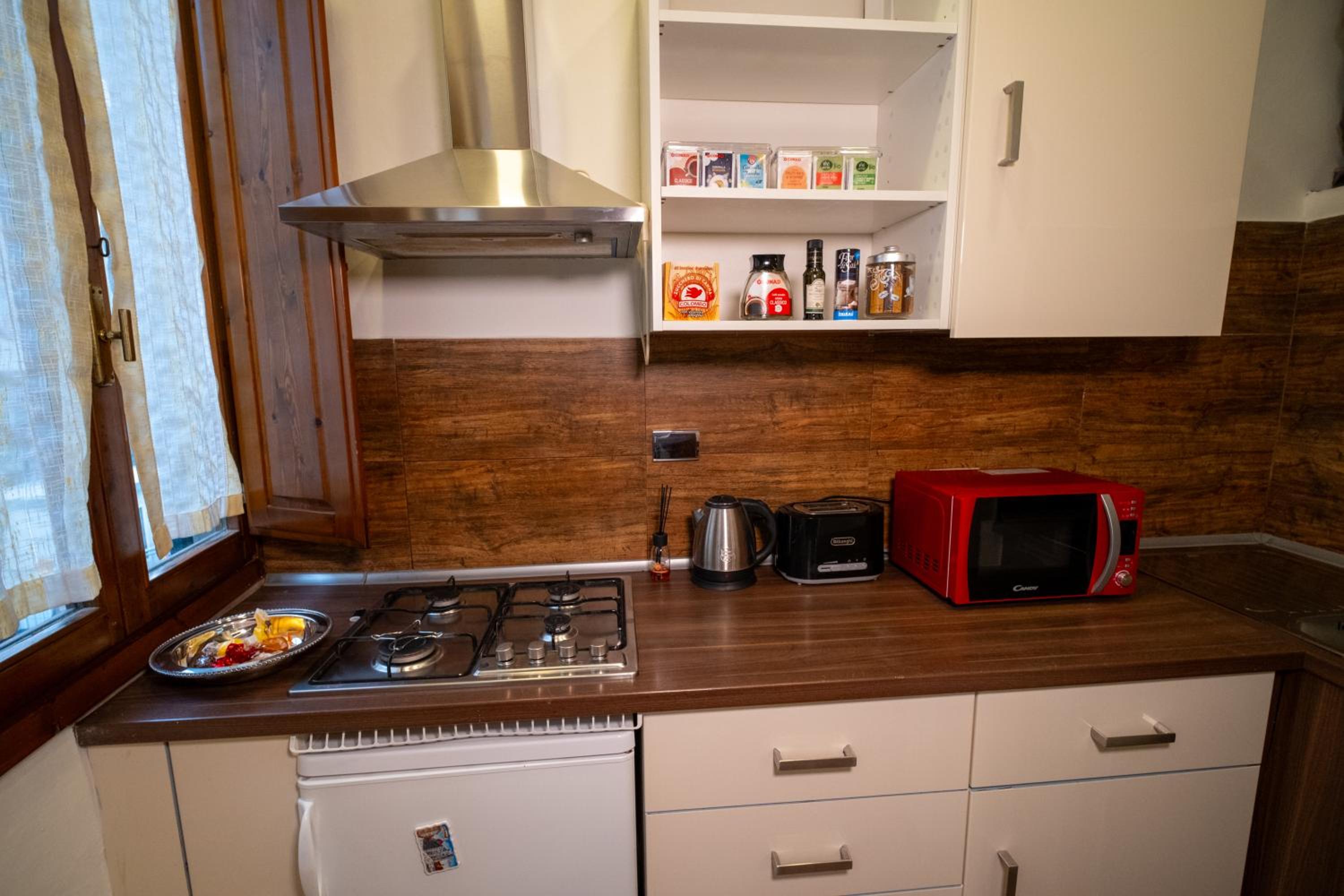 Studio Apartment with One Double Bed photo 3