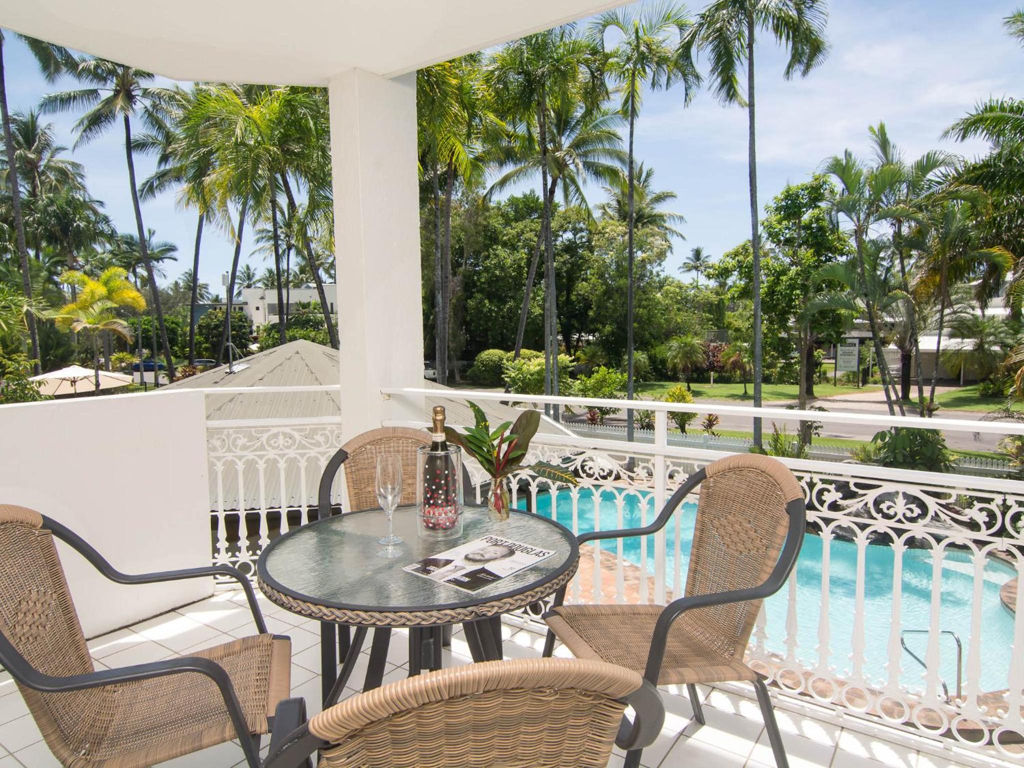 One-Bedroom Apartment with Balcony photo 3