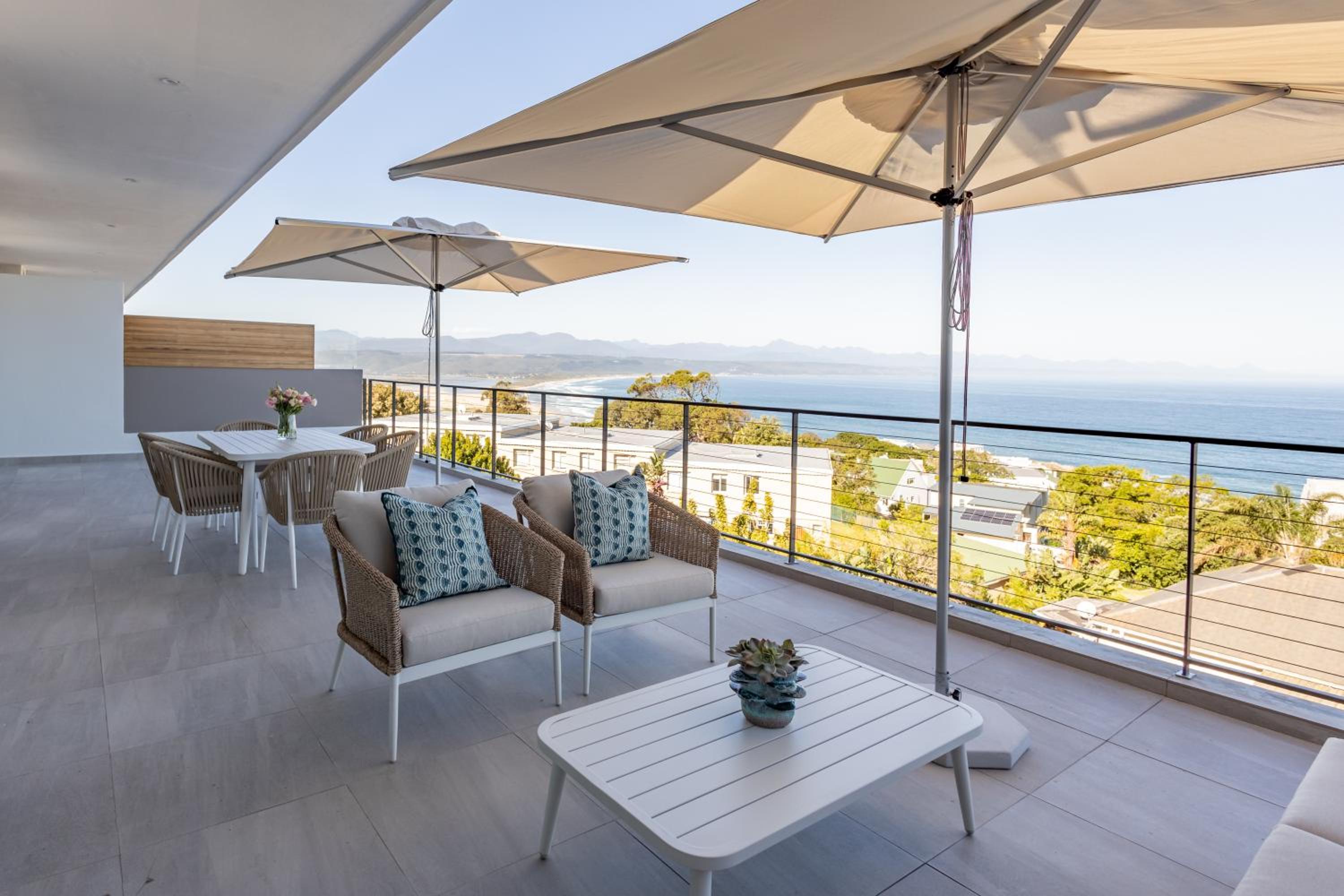 Three Bedroom Luxury Superior Apartment 303