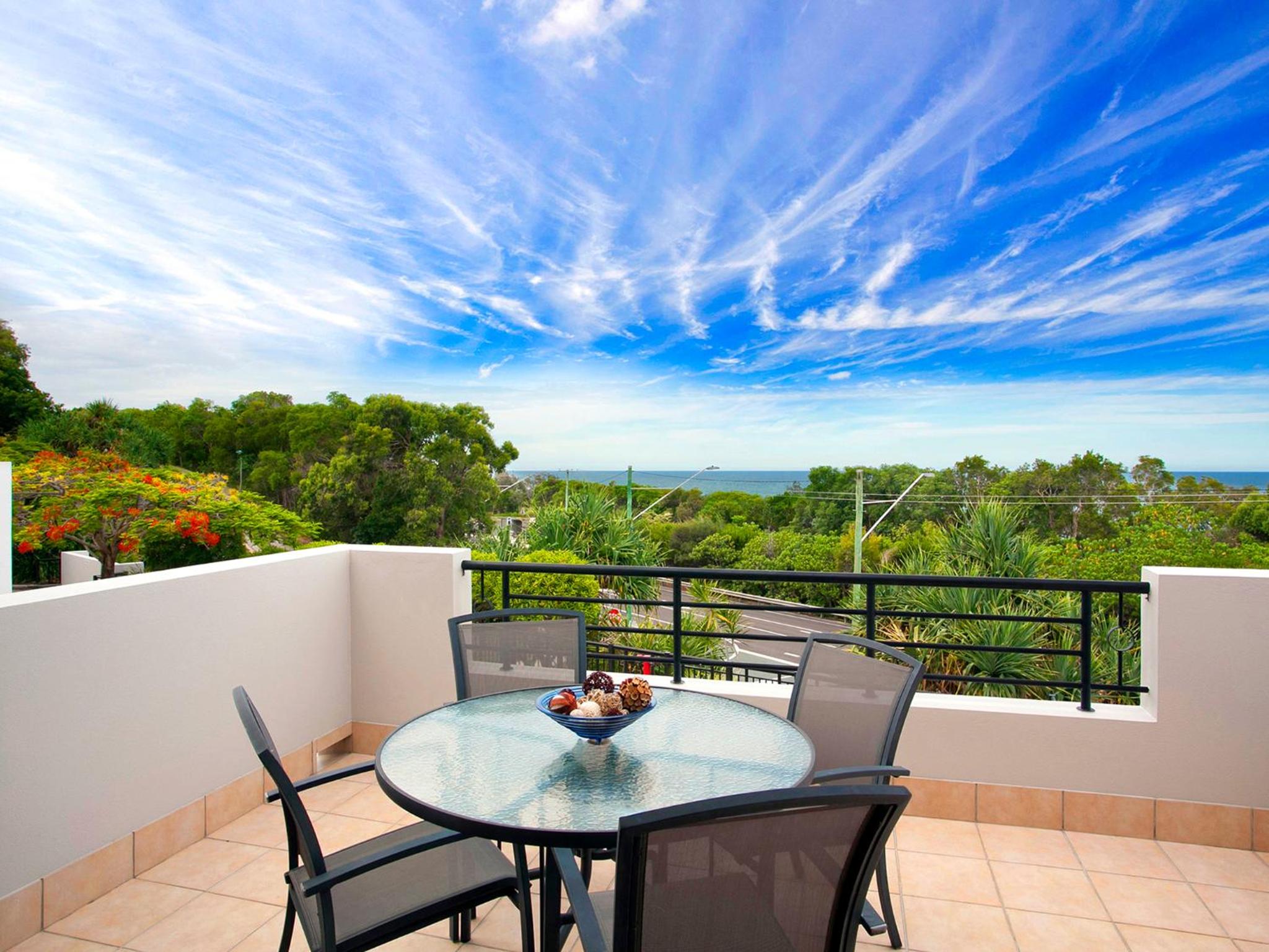Apartment with Sea View - Photo 4