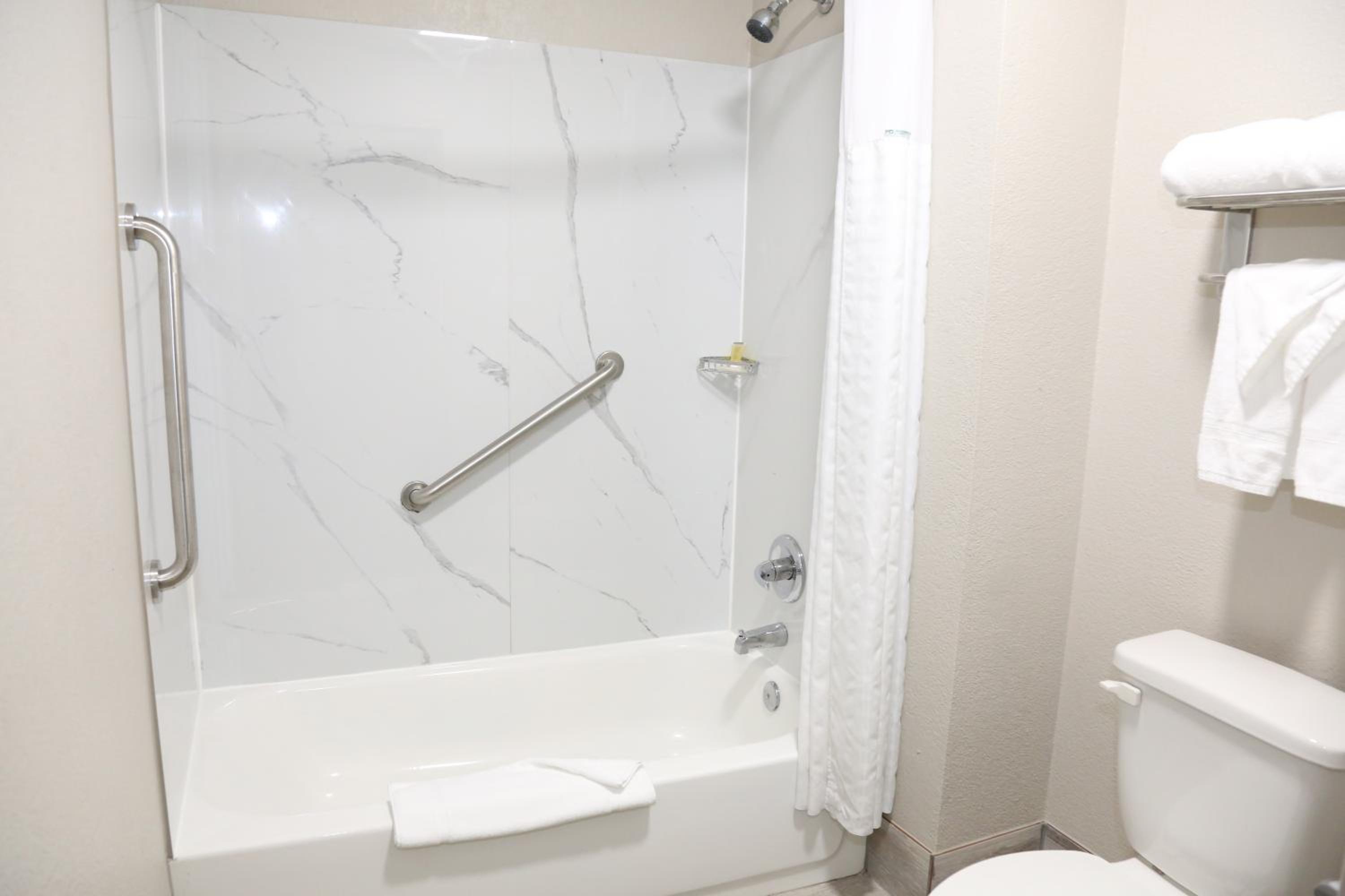 King Room - Disability Access/Non-Smoking - Photo 7