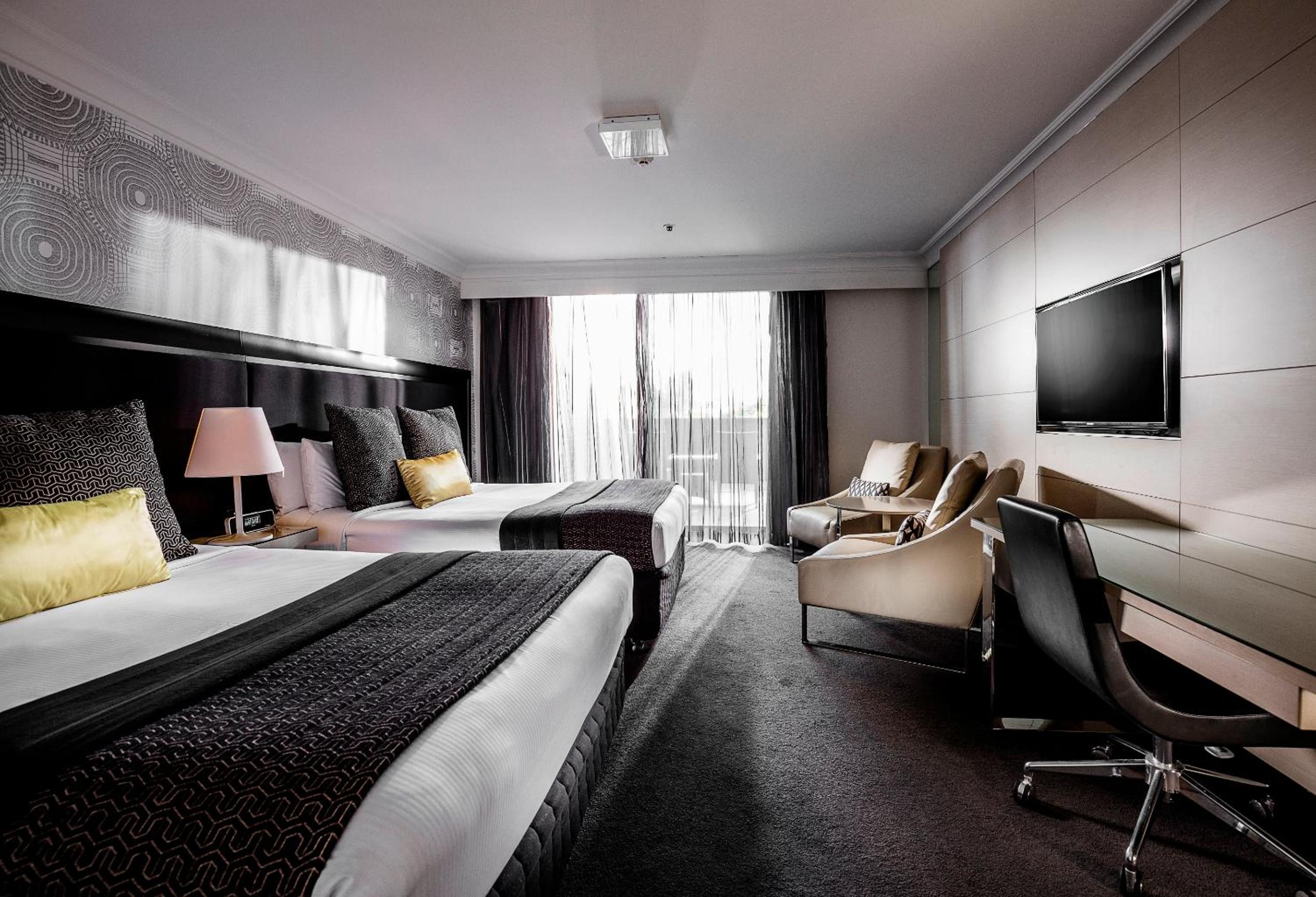 Deluxe Twin Room with Balcony - Photo 1