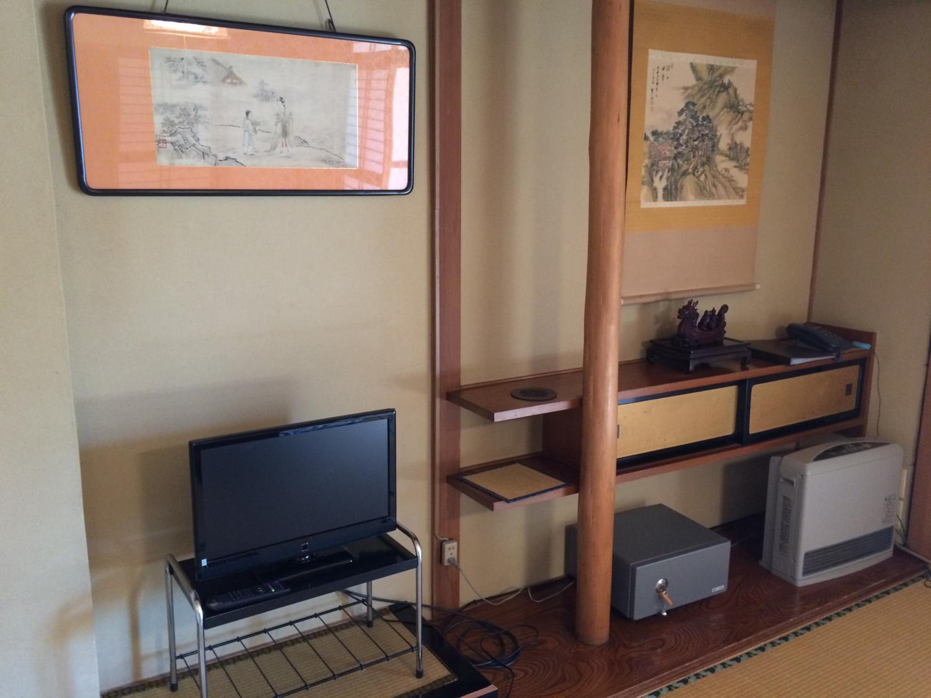 Japanese-Style Deluxe Triple Room with Shared Bathroom photo 1