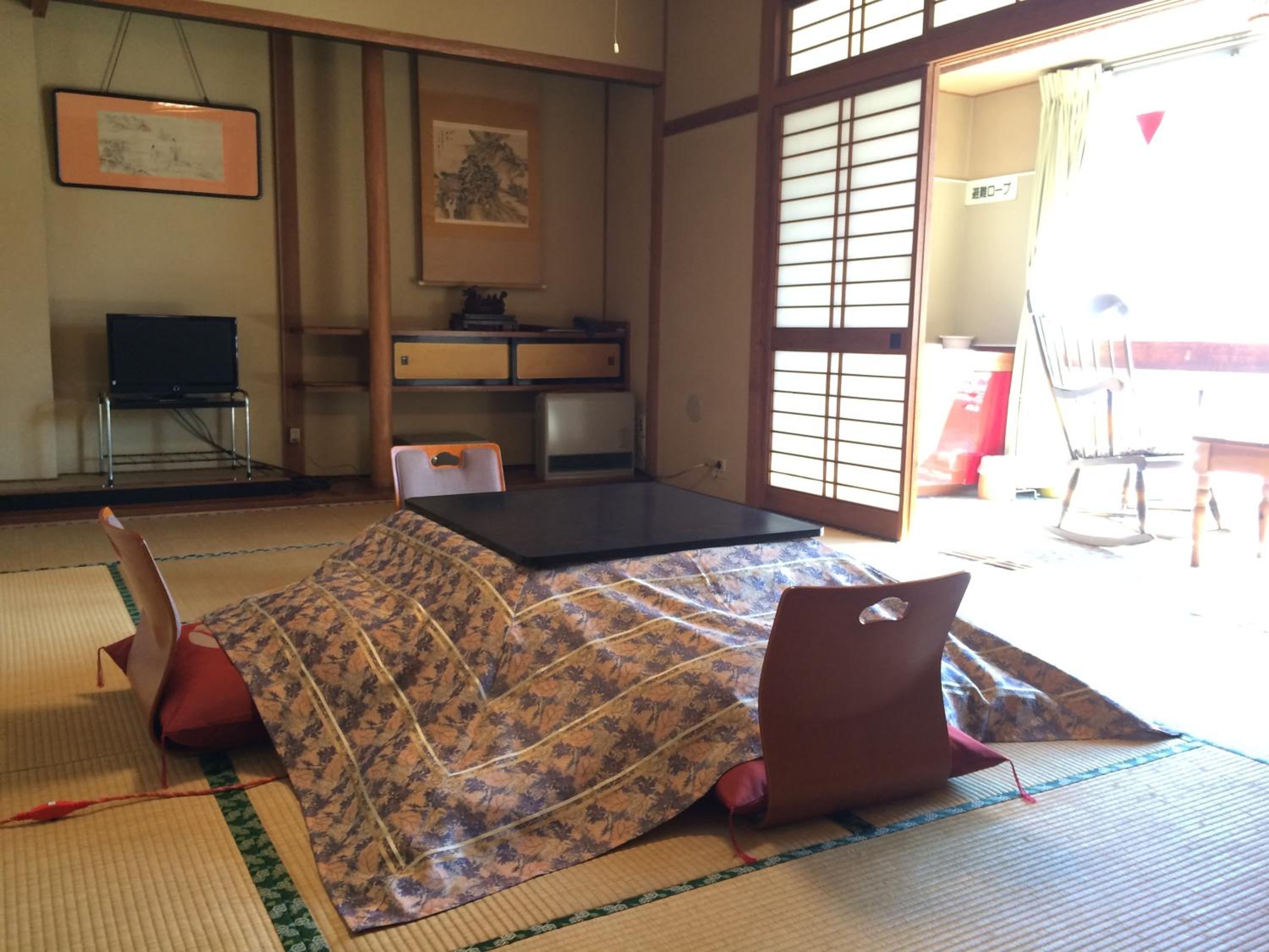 Japanese-Style Deluxe Triple Room with Shared Bathroom photo 2