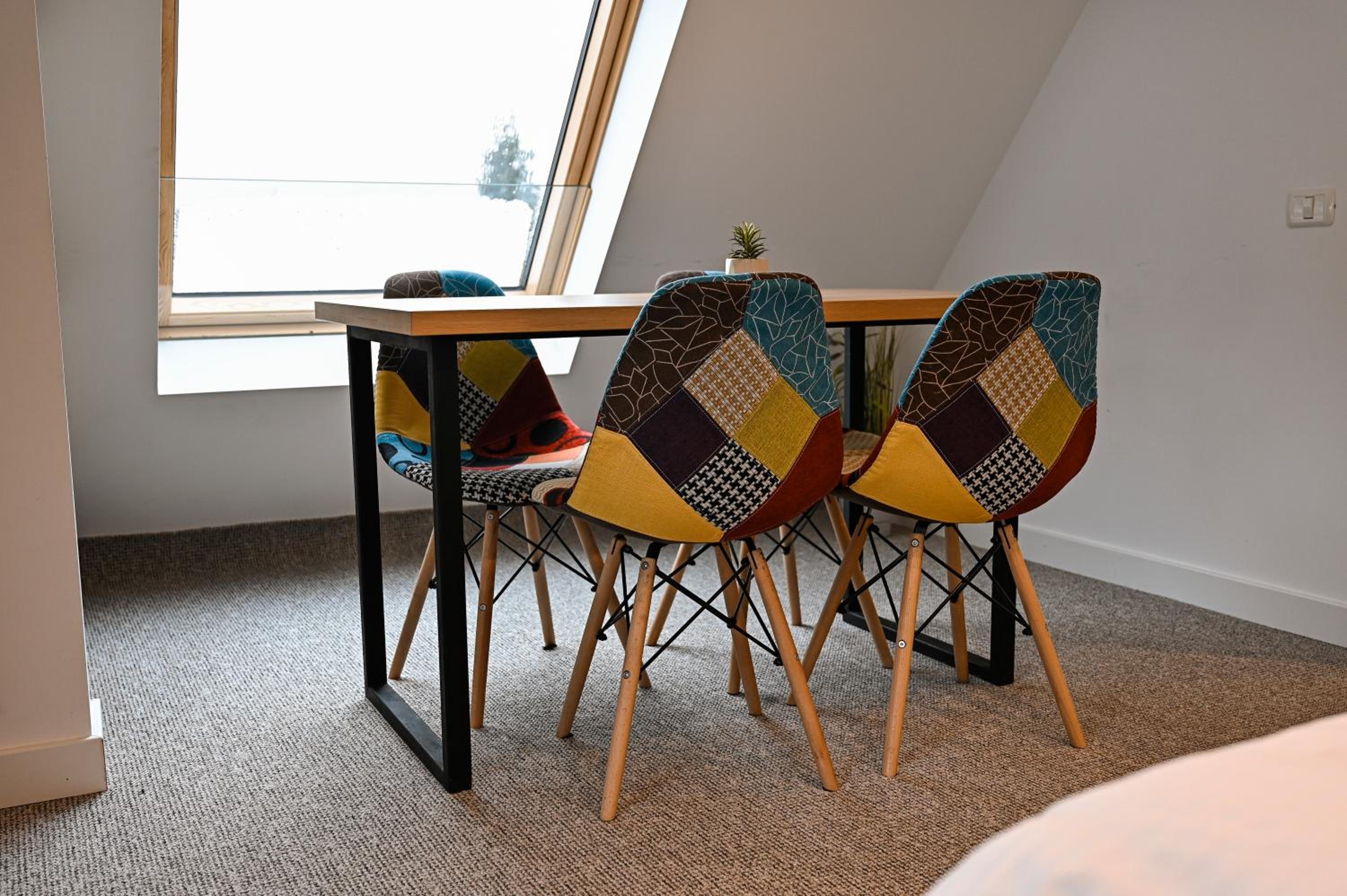 Two-Bedroom Deluxe Apartment - Photo 9