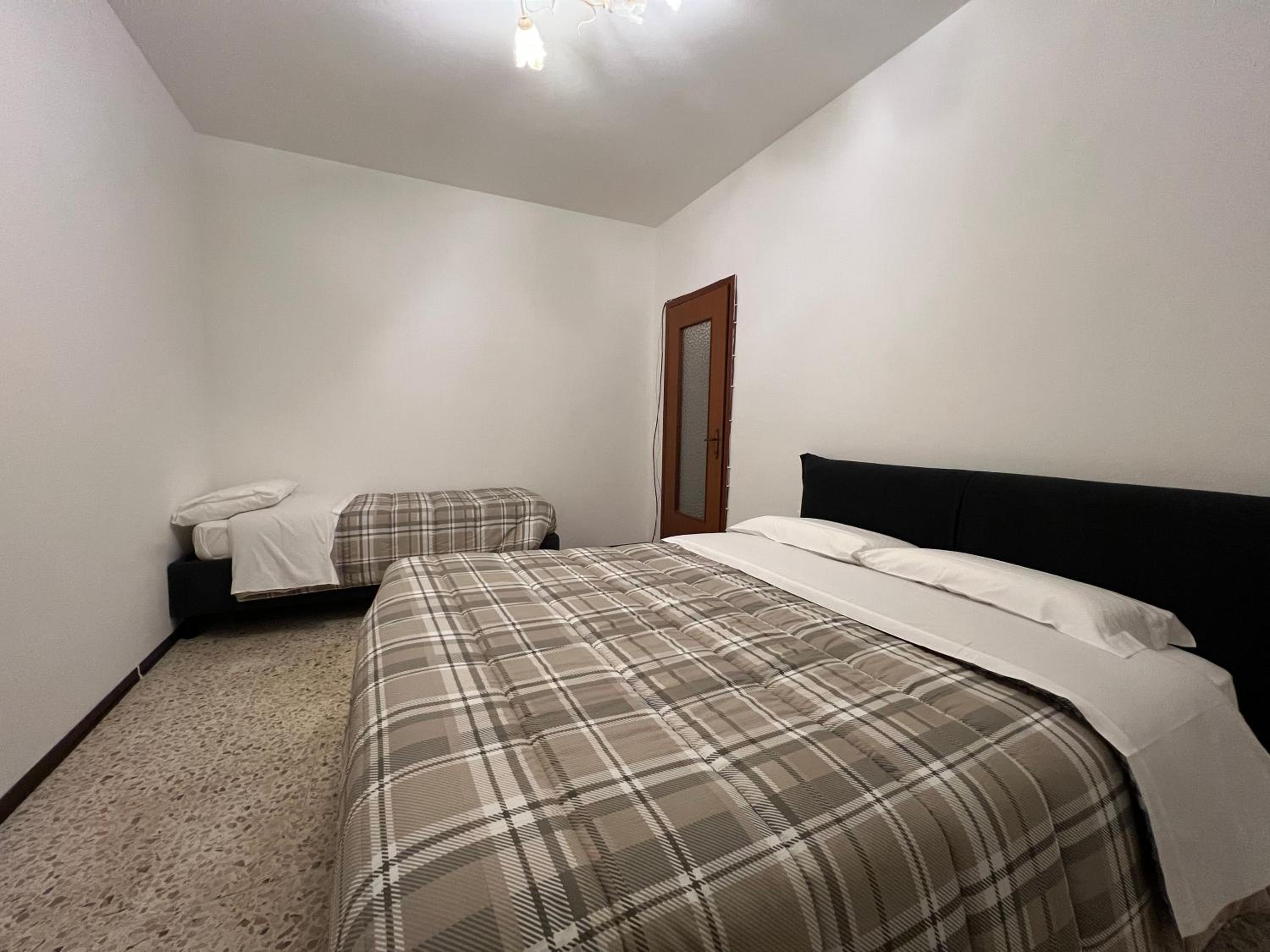 Apartment - Ground Floor photo 3