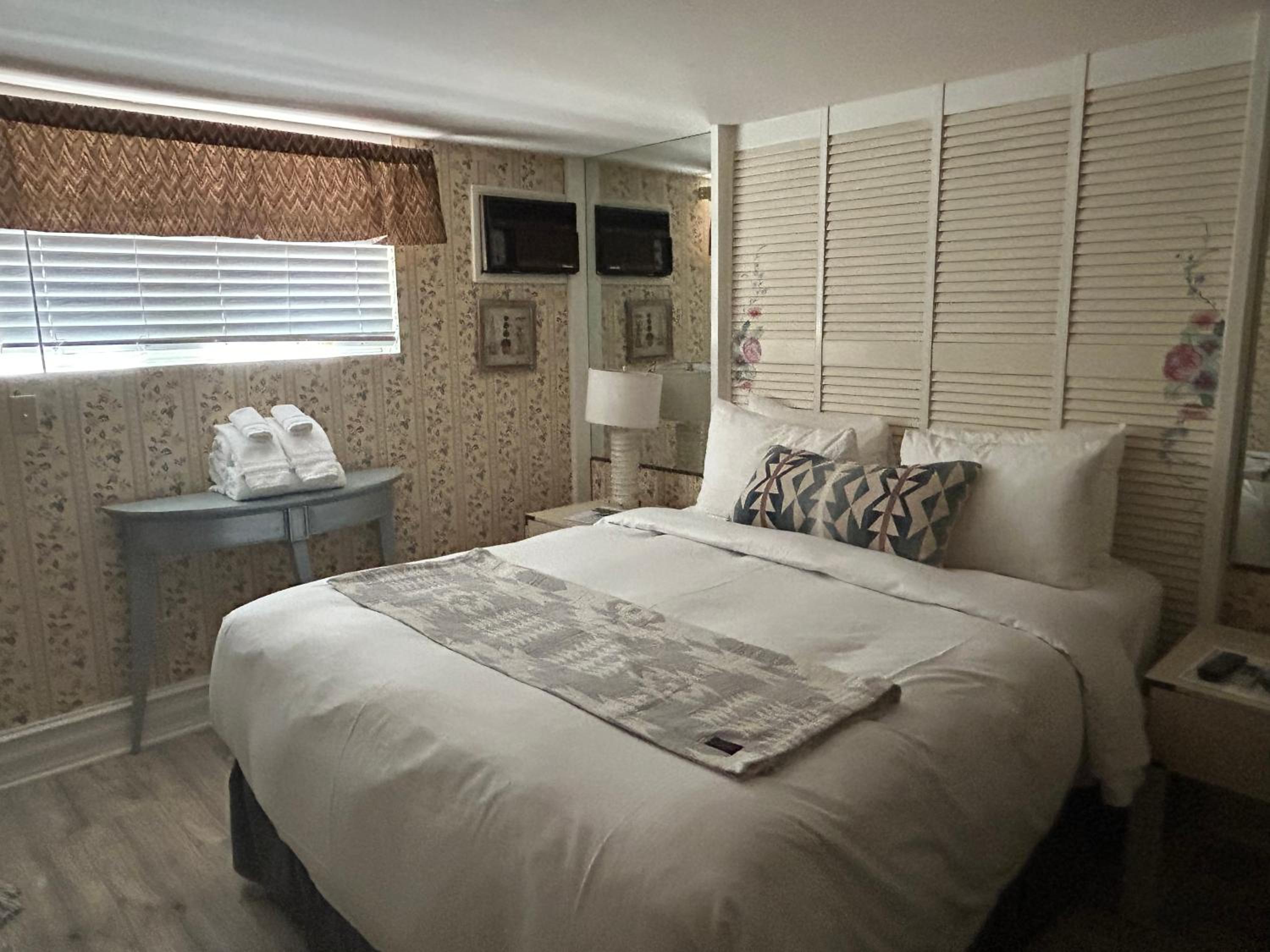 Economy Double Room