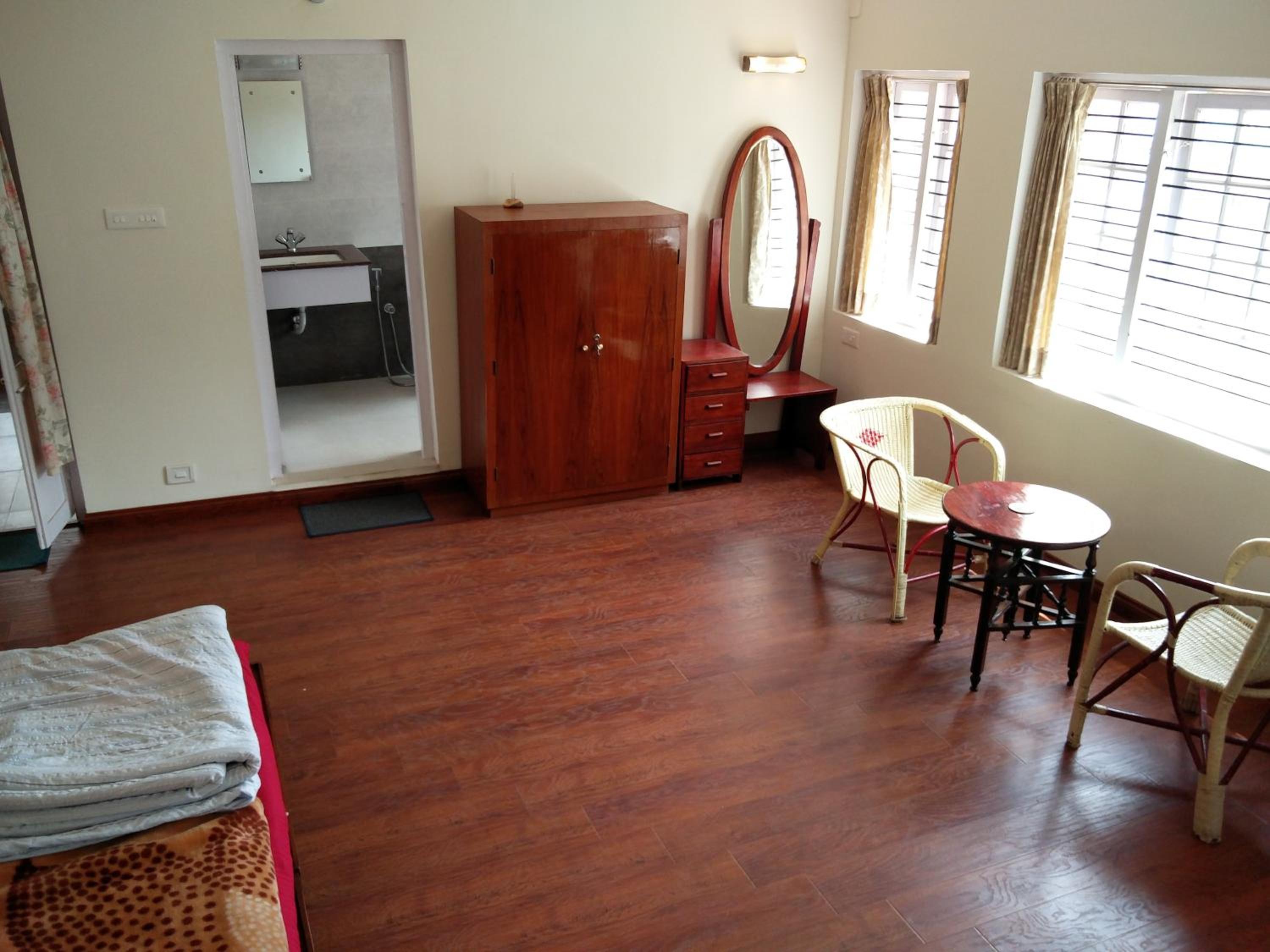 Deluxe King Room photo 3