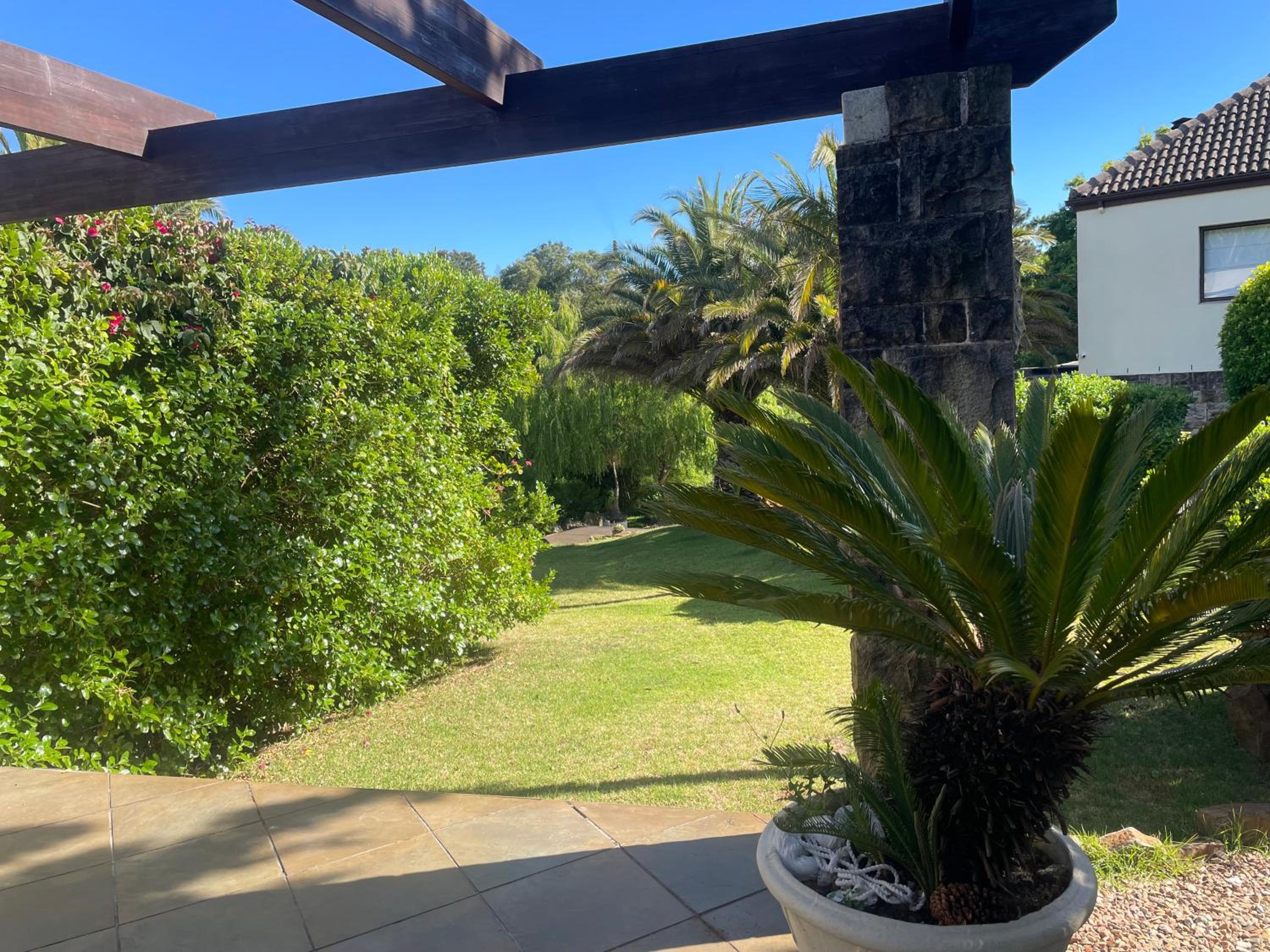 Bungalow with Garden View photo 1