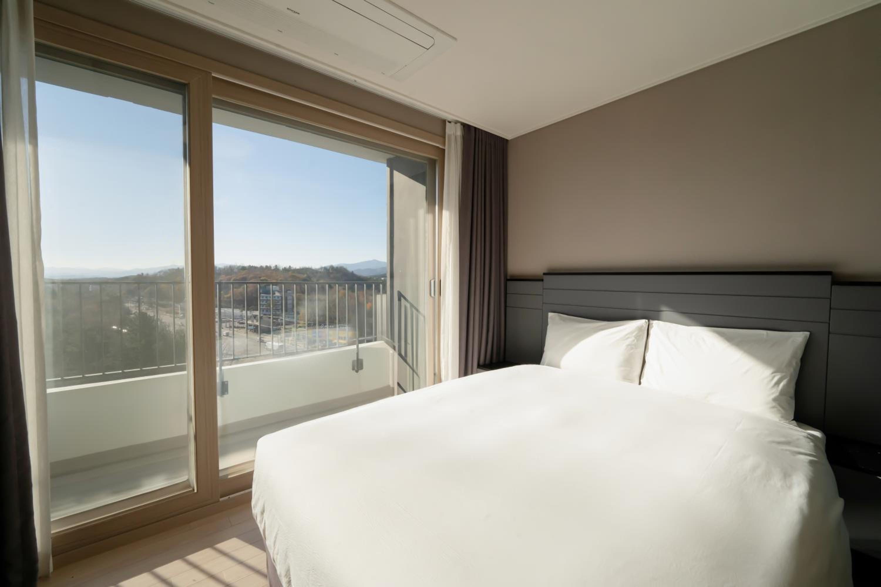 Free Upgrade from Standard Double Room to Deluxe Double Room