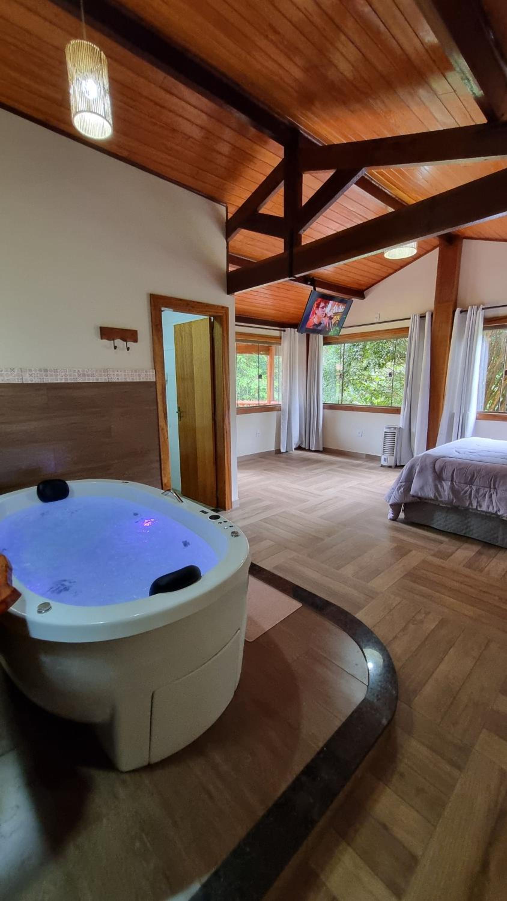 Queen Room with Spa Bath photo 1