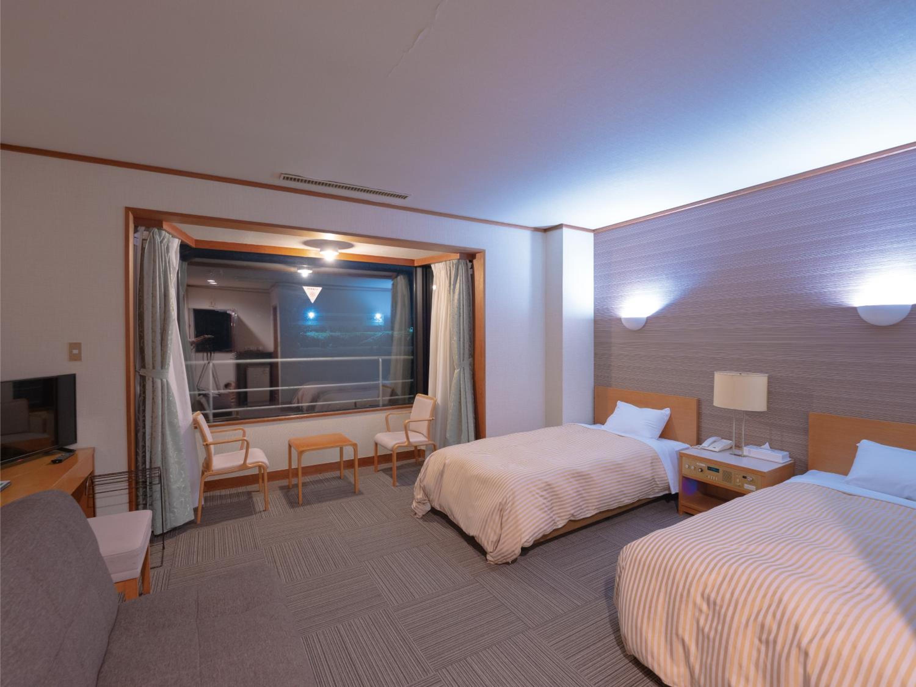 Standard Twin Room photo 2