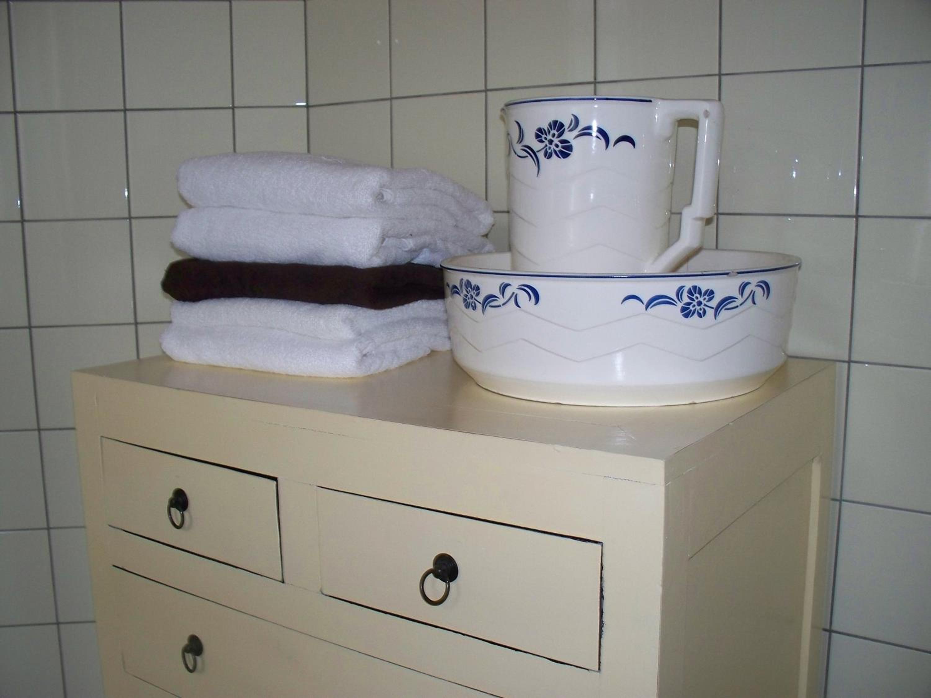 Twin Room - Disability Access photo 3