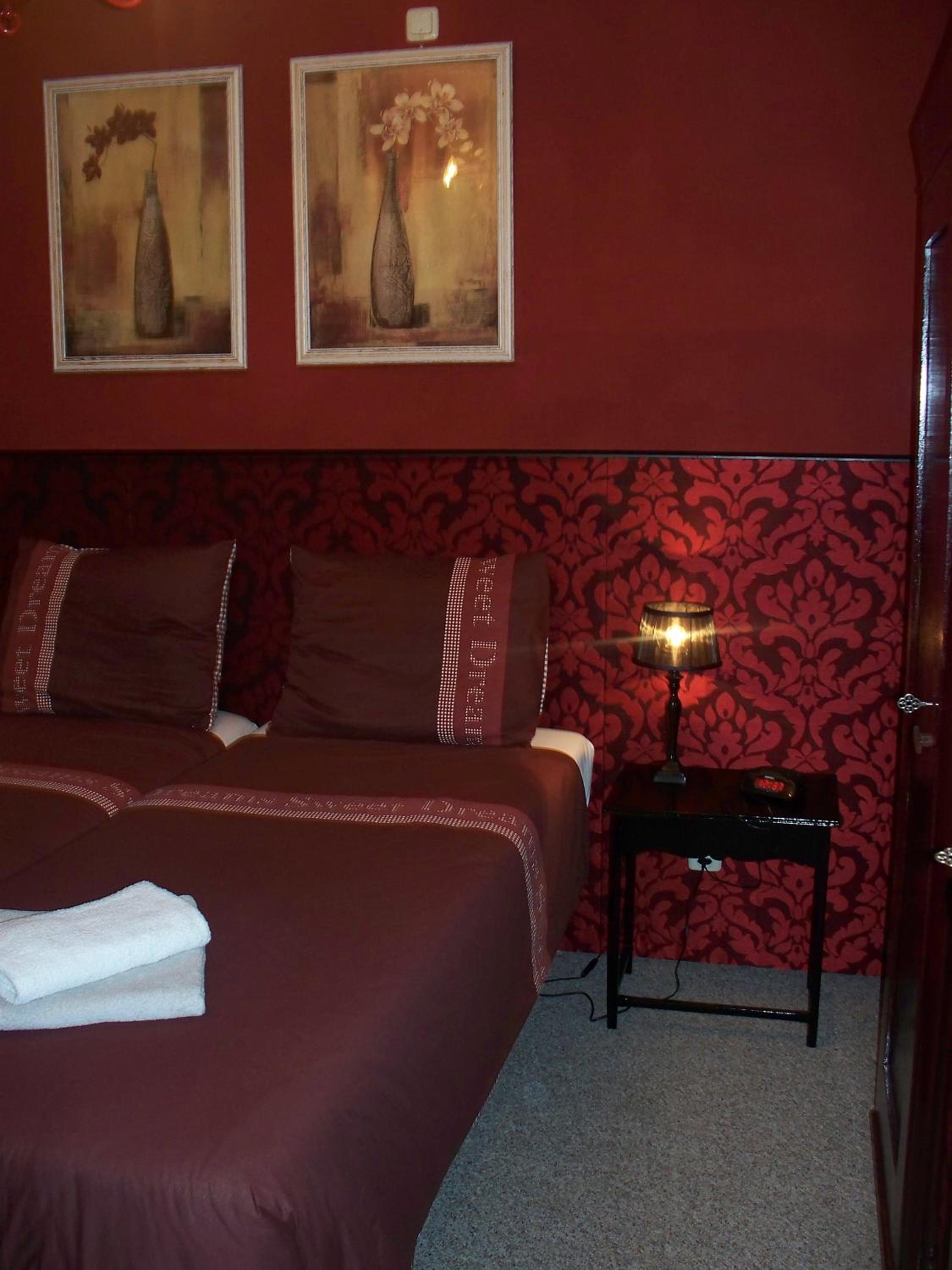 Deluxe Twin Room photo 2