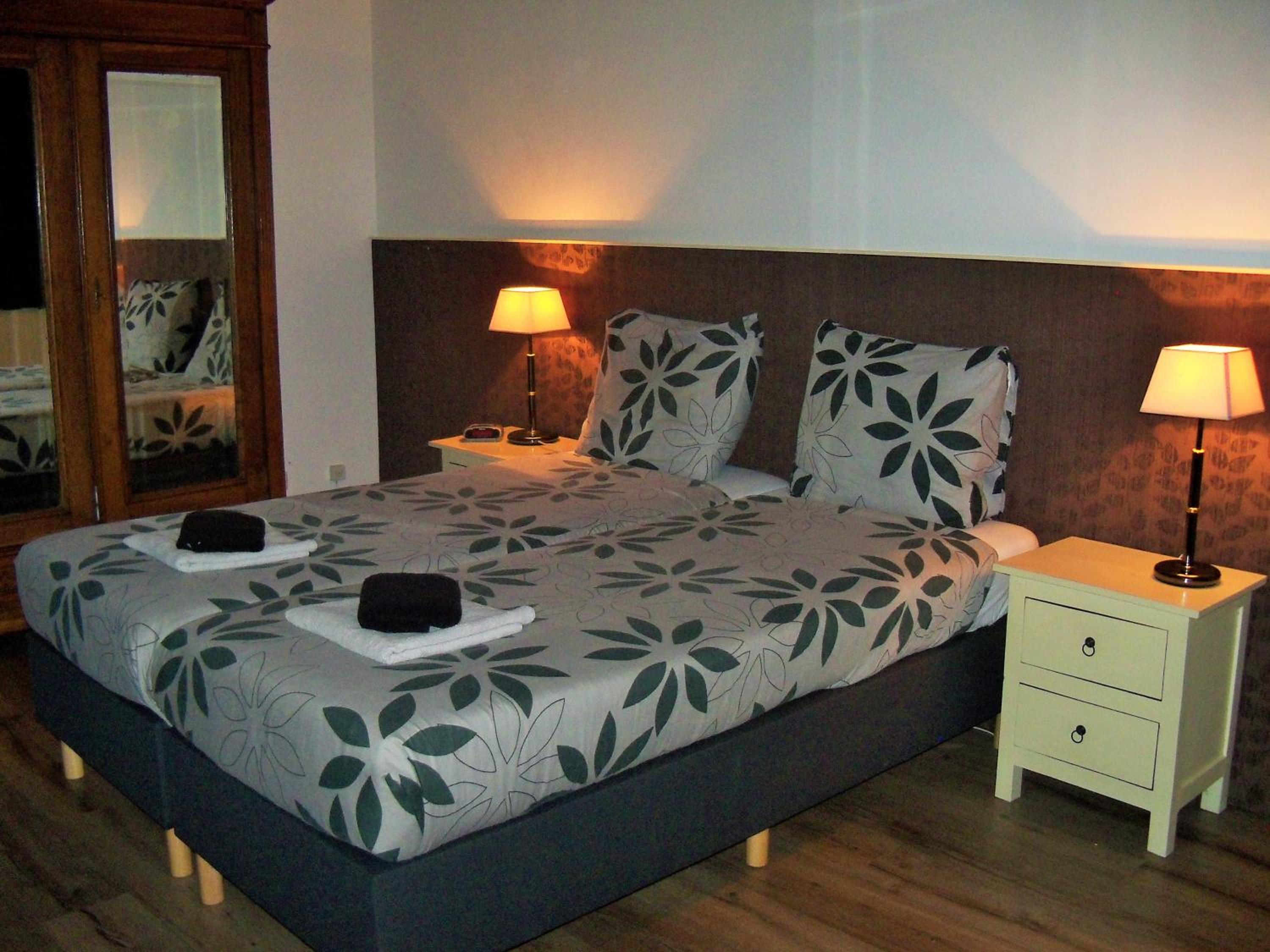 Twin Room - Disability Access photo 1