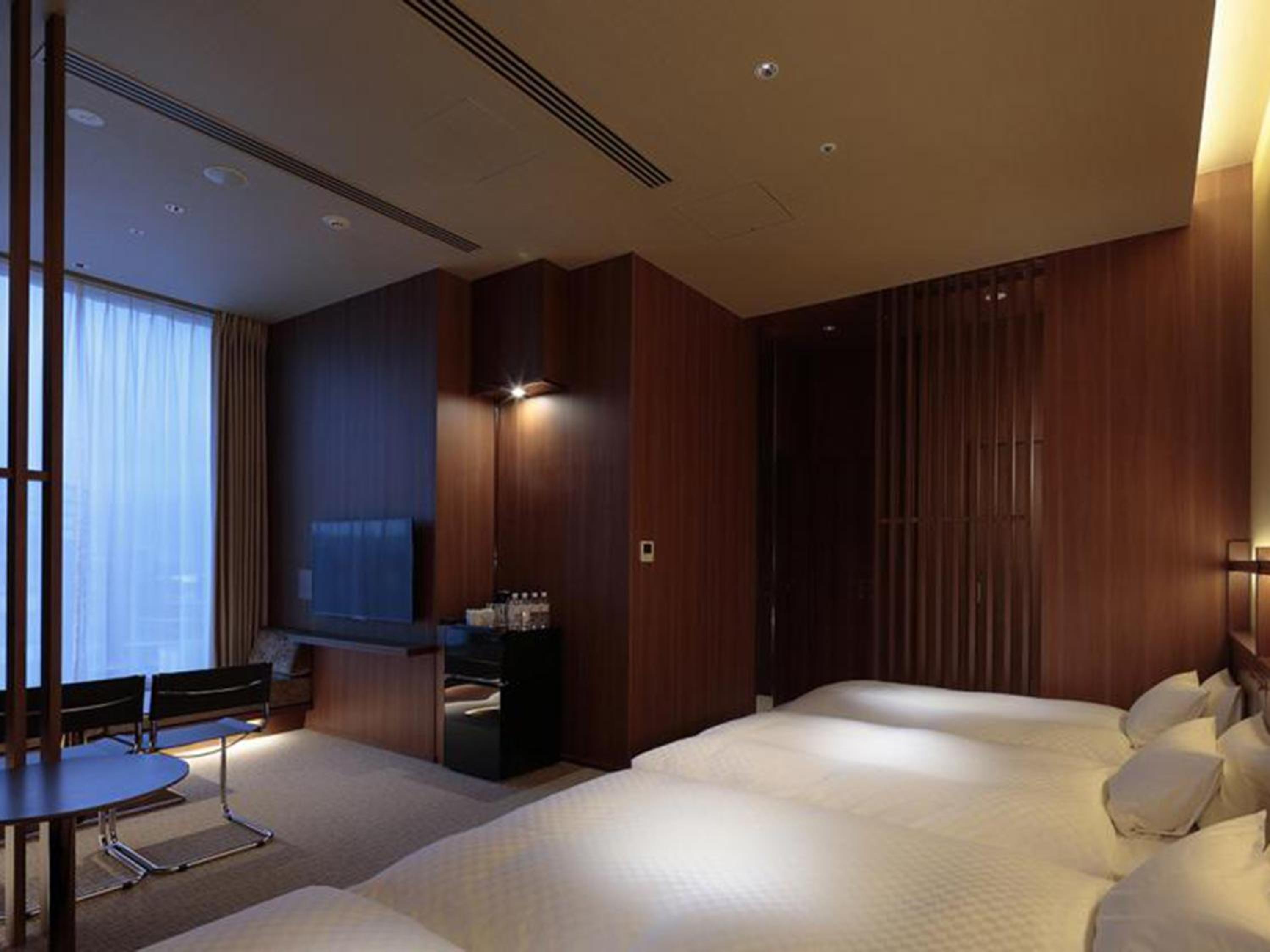 Suite - Photo 2