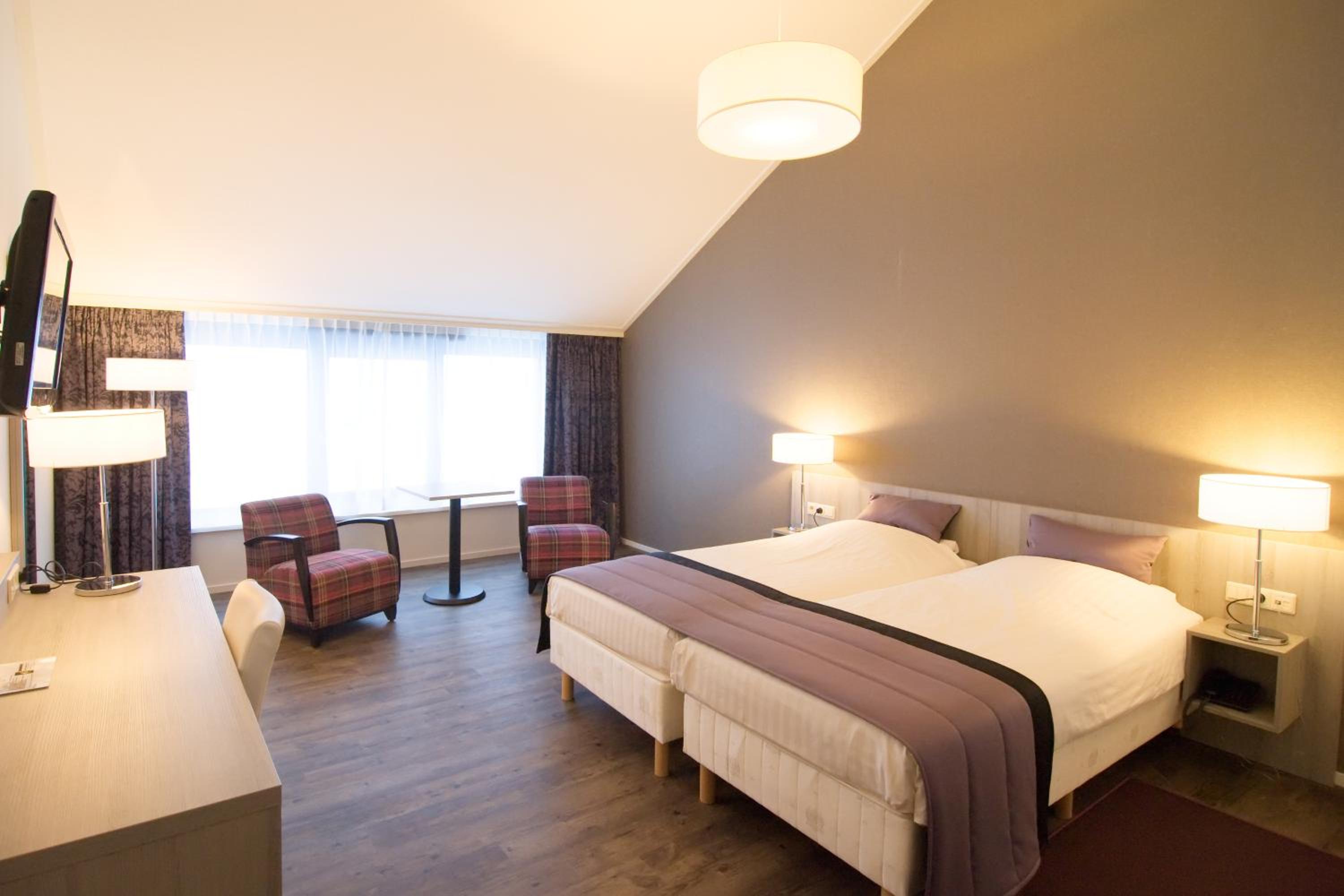 Deluxe Twin Room - Photo 6