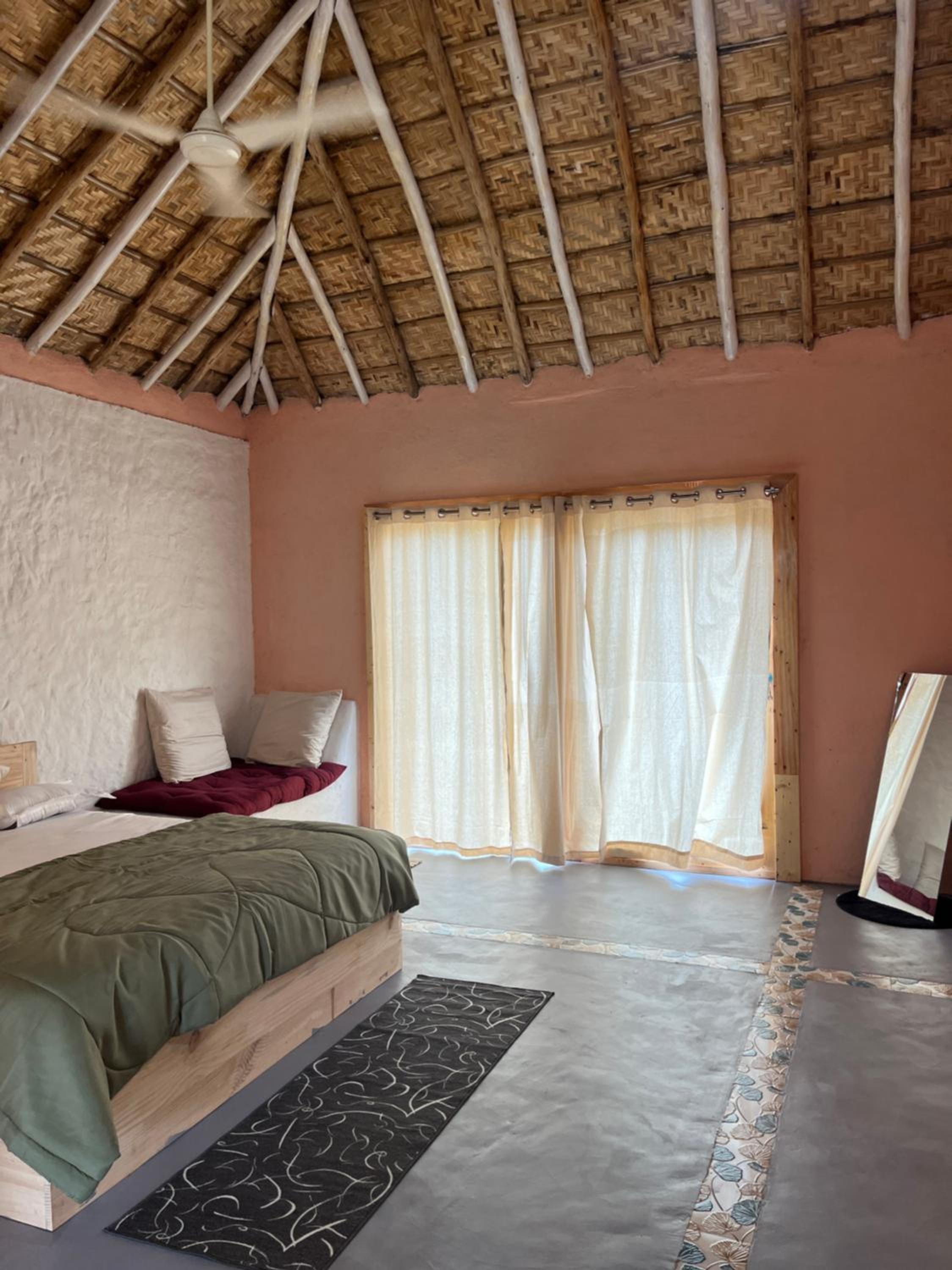 Deluxe Double Room with Balcony photo 1