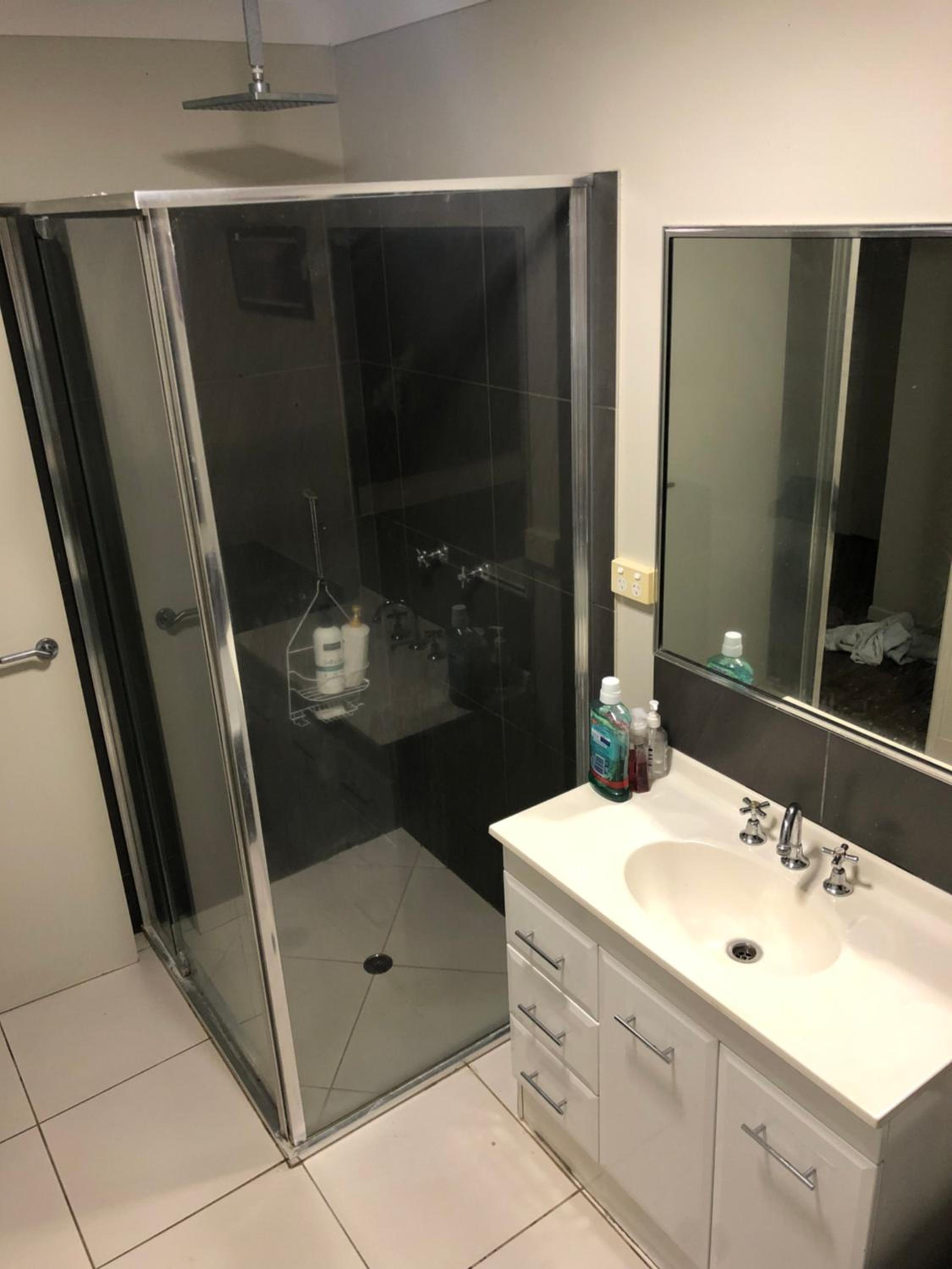 Small Twin Room photo 3