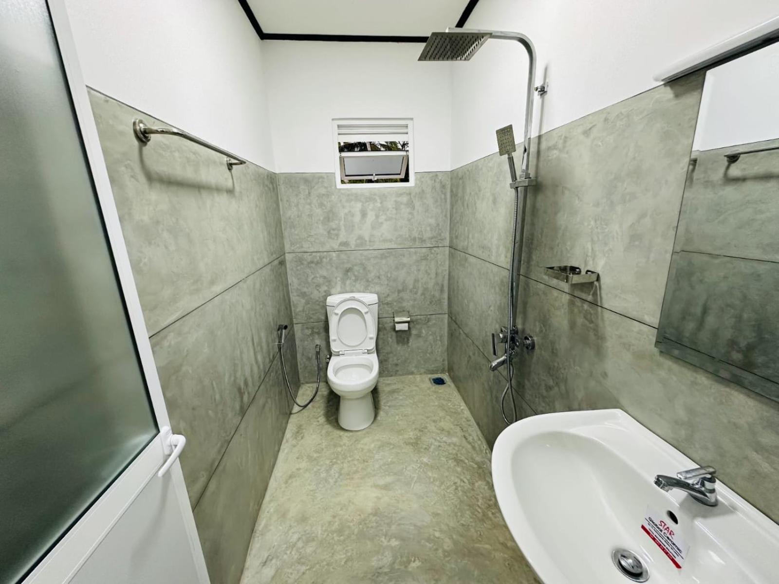 Double Room with Private Bathroom photo 2