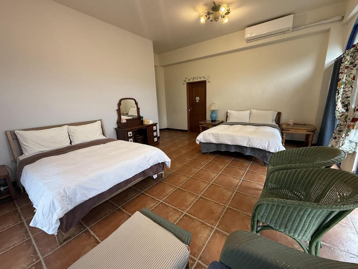 Quadruple Room with Terrace photo 3