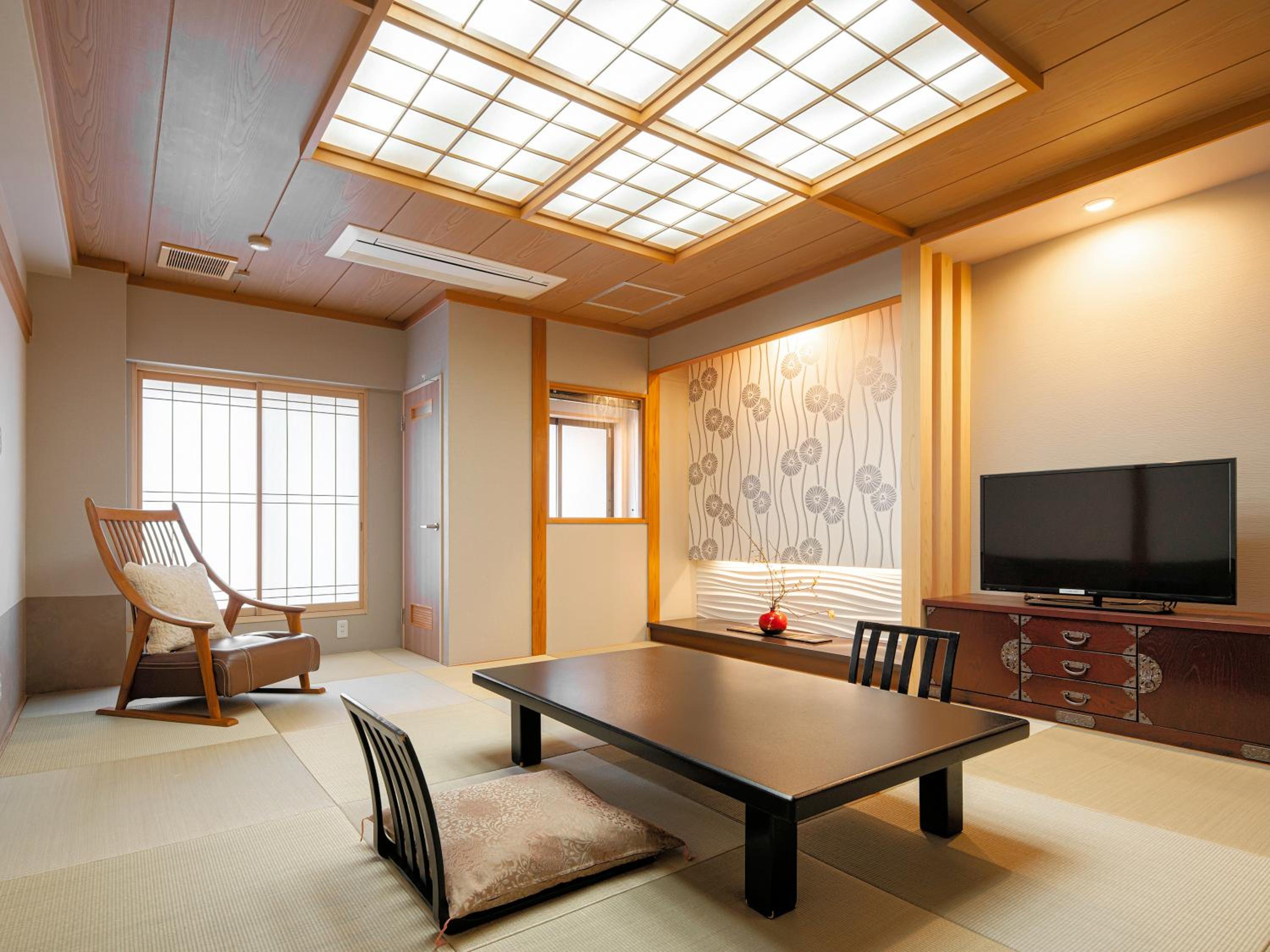 Twin Room with Private Bathroom