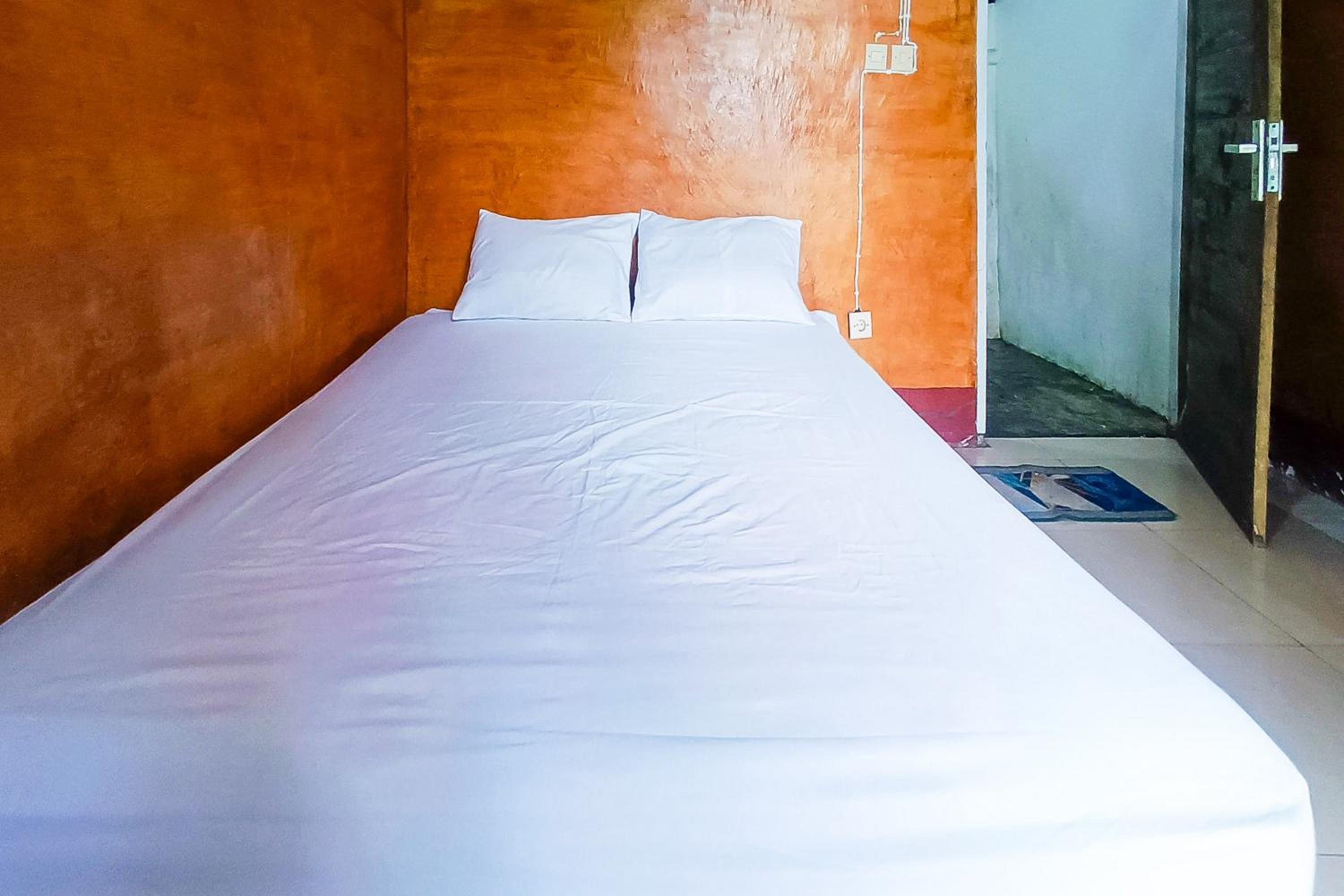 Standard Double Room - Photo 4
